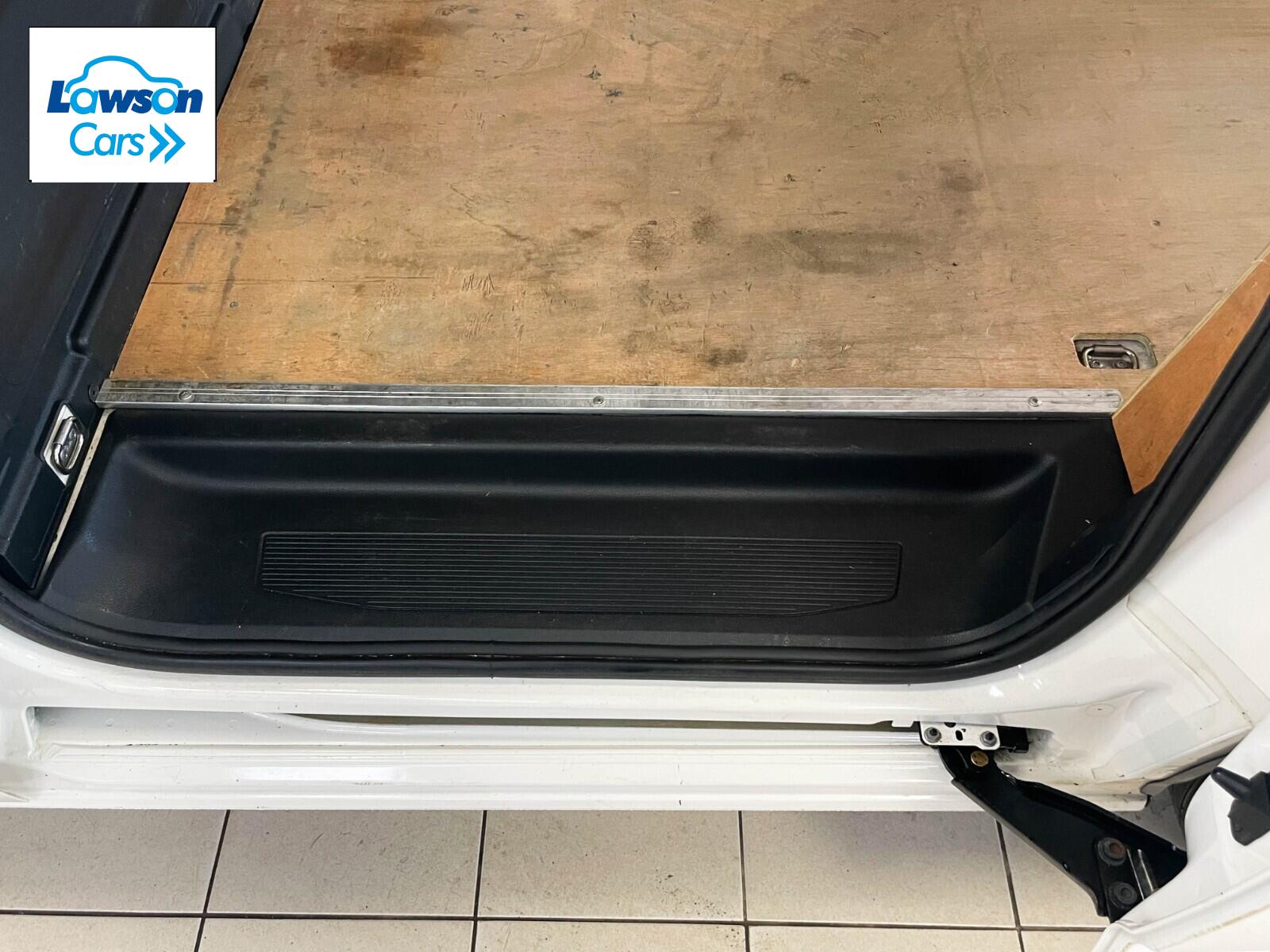 Volkswagen Caddy Maxi 2.0 TDI 102PS Commerce Van