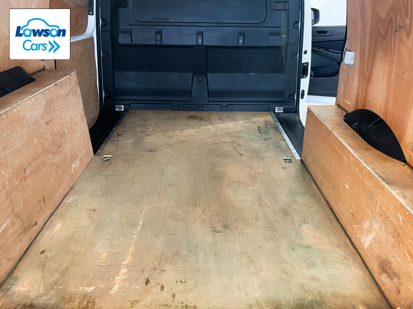 Volkswagen Caddy Maxi 2.0 TDI 102PS Commerce Van