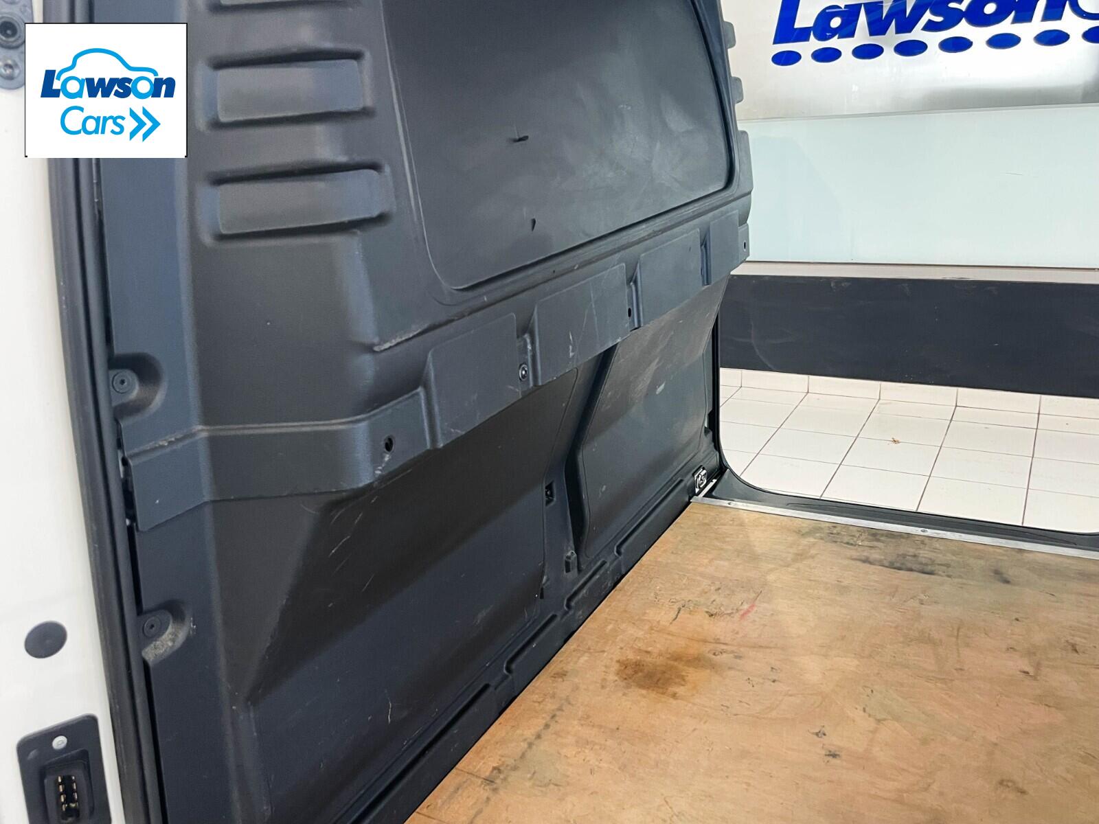 Volkswagen Caddy Maxi 2.0 TDI 102PS Commerce Van