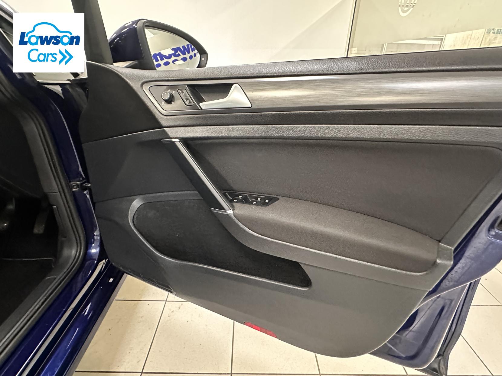 Volkswagen Golf 1.5 TSI EVO SE Nav Hatchback 5dr Petrol Manual Euro 6 (s/s) (130 ps)