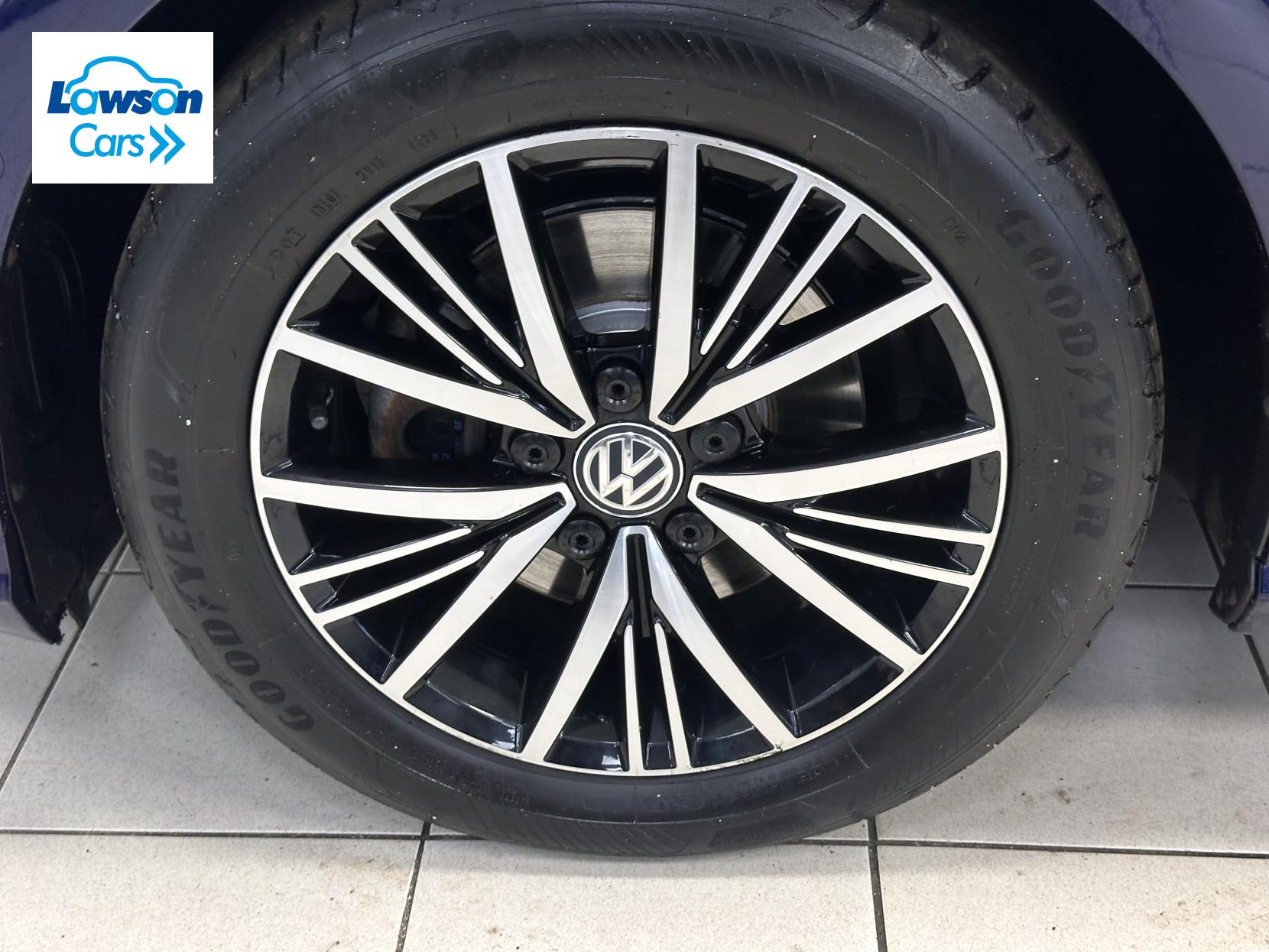 Volkswagen Golf 1.5 TSI EVO SE Nav Hatchback 5dr Petrol Manual Euro 6 (s/s) (130 ps)