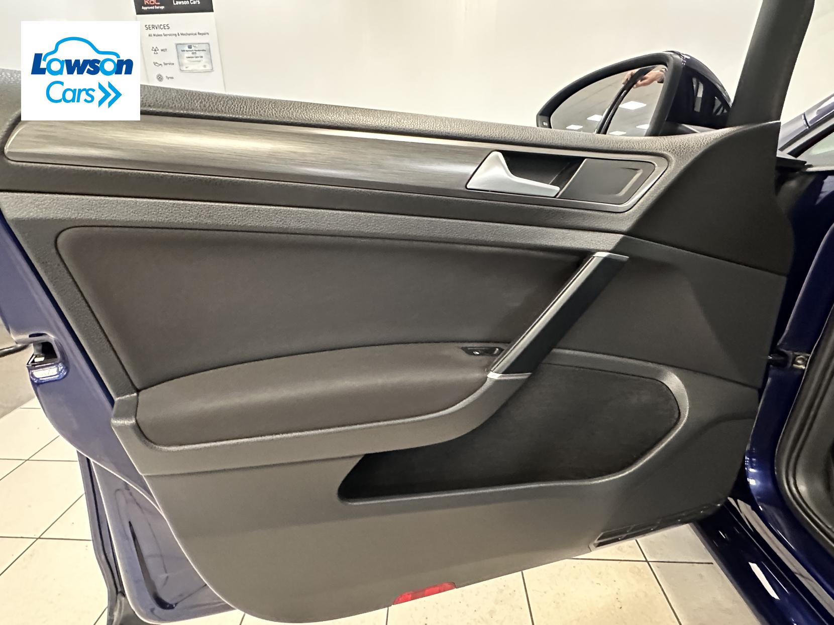 Volkswagen Golf 1.5 TSI EVO SE Nav Hatchback 5dr Petrol Manual Euro 6 (s/s) (130 ps)