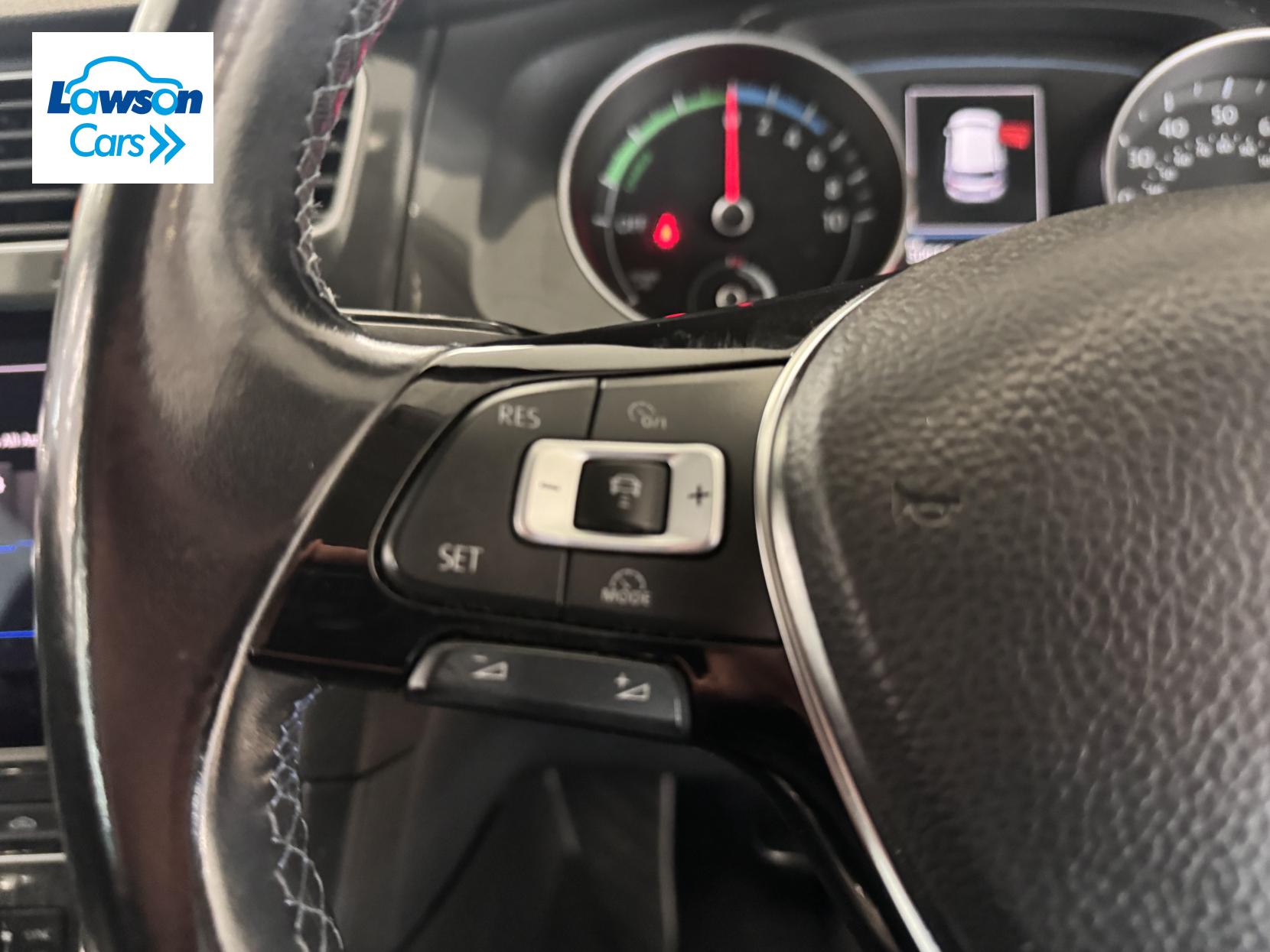 Volkswagen e-Golf 35.8kWh e-Golf Hatchback 5dr Electric Auto (136 ps)