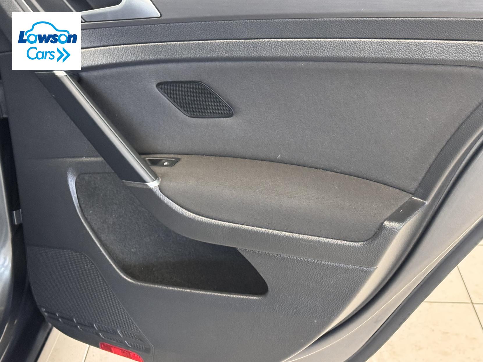 Volkswagen e-Golf 35.8kWh e-Golf Hatchback 5dr Electric Auto (136 ps)