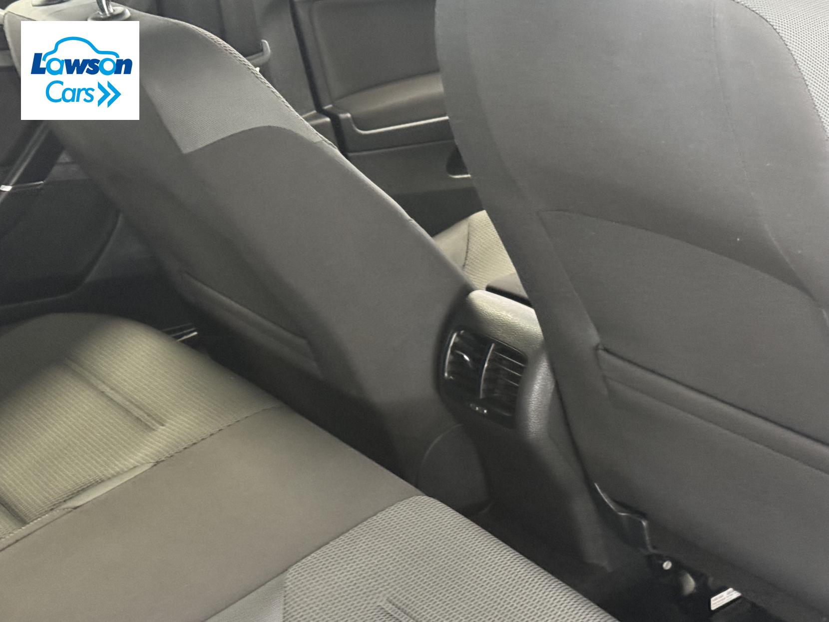 Volkswagen e-Golf 35.8kWh e-Golf Hatchback 5dr Electric Auto (136 ps)