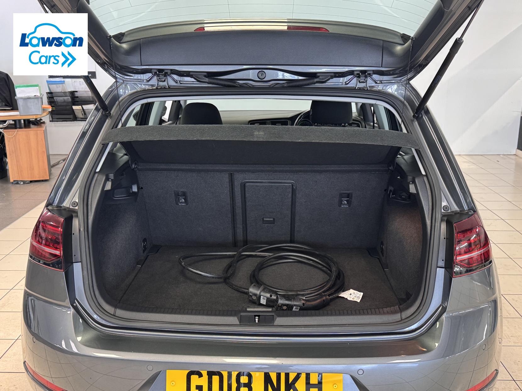 Volkswagen e-Golf 35.8kWh e-Golf Hatchback 5dr Electric Auto (136 ps)