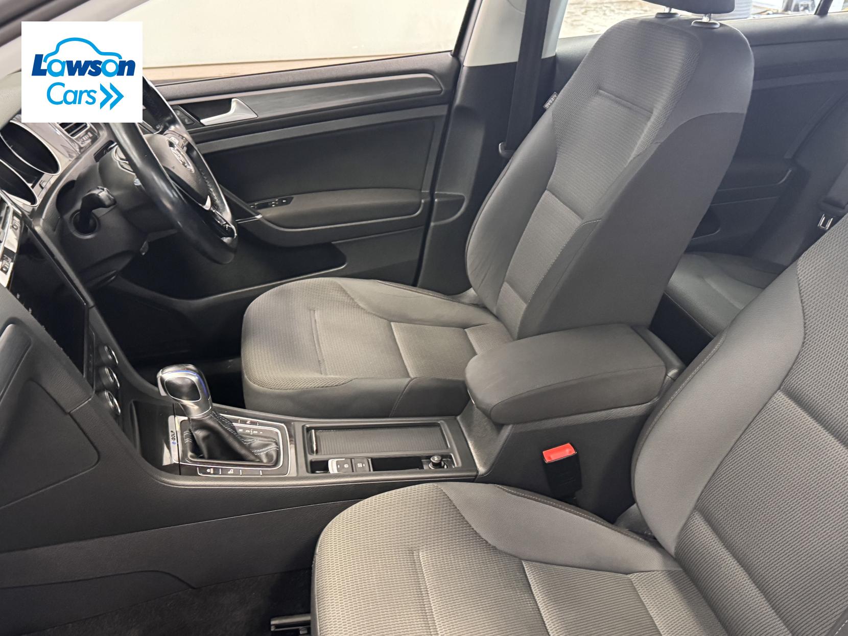 Volkswagen e-Golf 35.8kWh e-Golf Hatchback 5dr Electric Auto (136 ps)