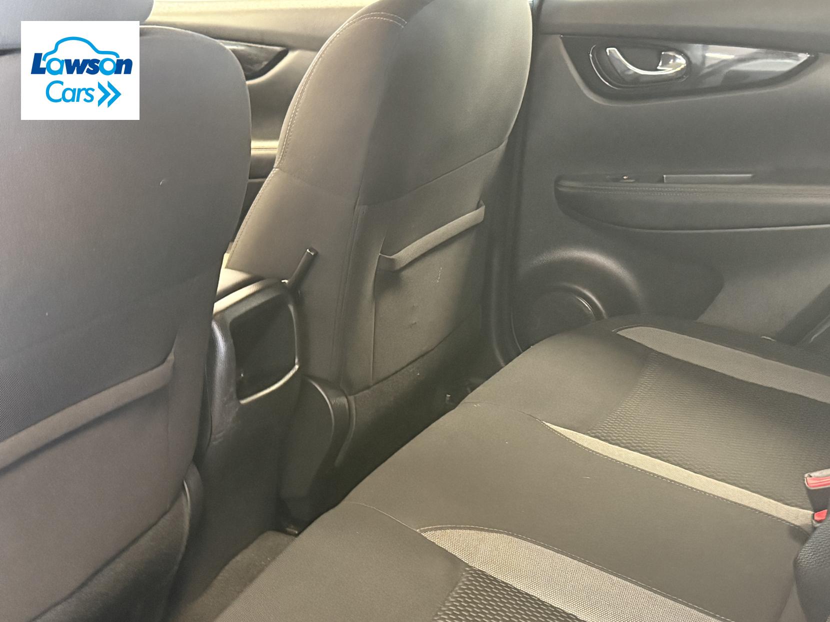 Nissan Qashqai 1.5 dCi Acenta Premium SUV 5dr Diesel Manual Euro 6 (s/s) (115 ps)