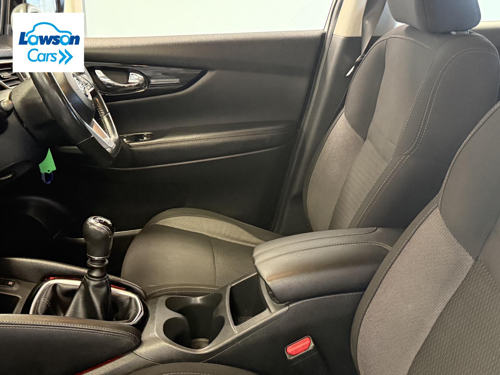 Nissan Qashqai 1.5 dCi Acenta Premium SUV 5dr Diesel Manual Euro 6 (s/s) (115 ps)