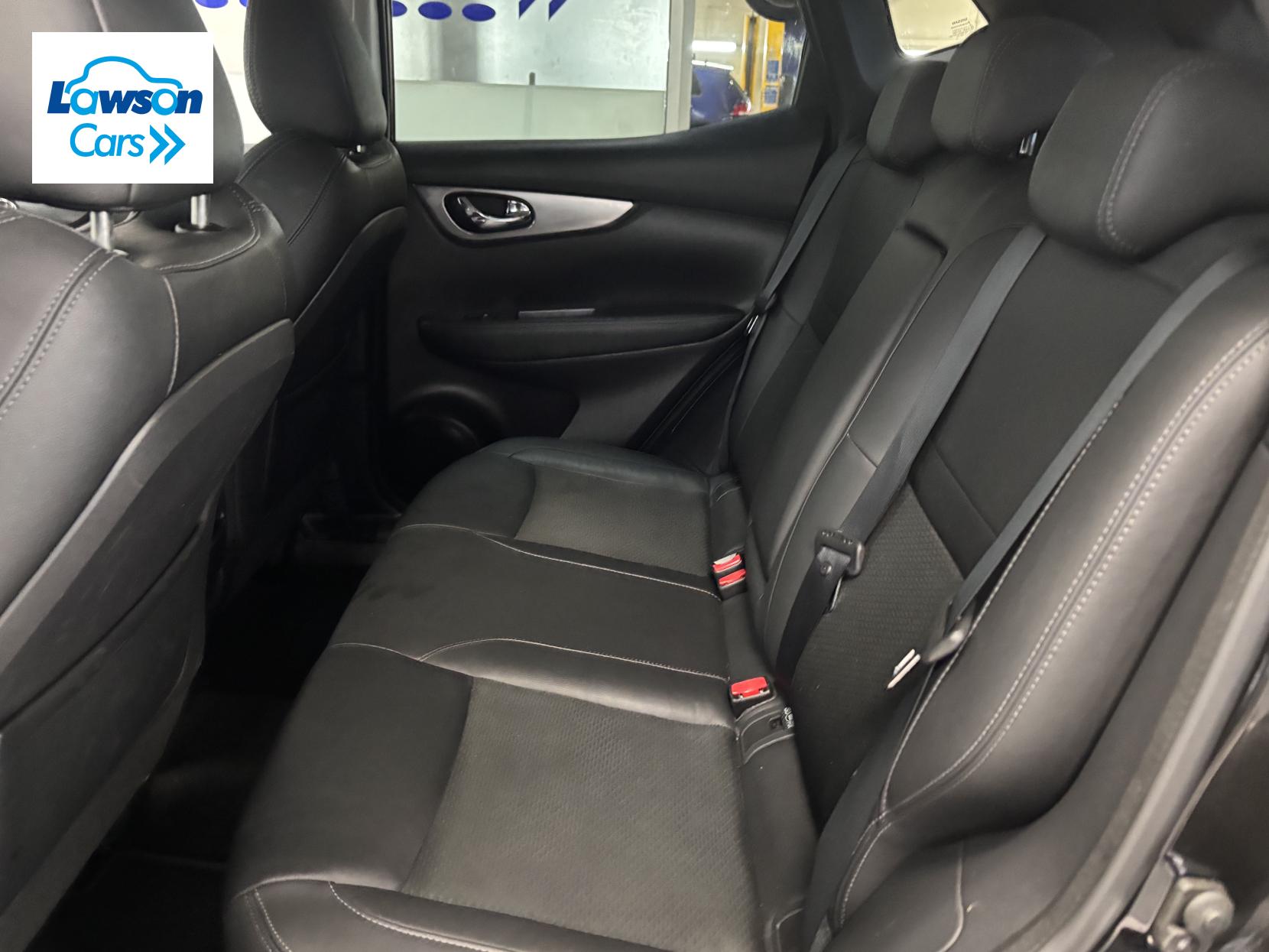 Nissan Qashqai 1.3 DIG-T Tekna SUV 5dr Petrol Manual Euro 6 (s/s) (140 ps)