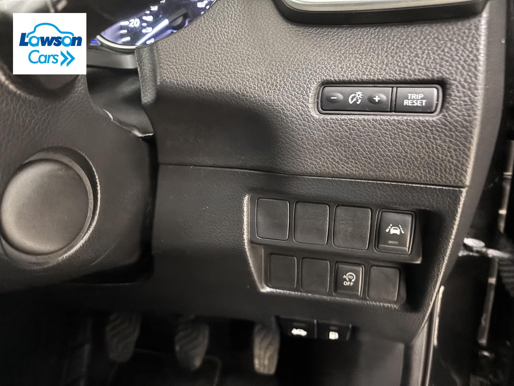 Nissan Qashqai 1.3 DIG-T Tekna SUV 5dr Petrol Manual Euro 6 (s/s) (140 ps)