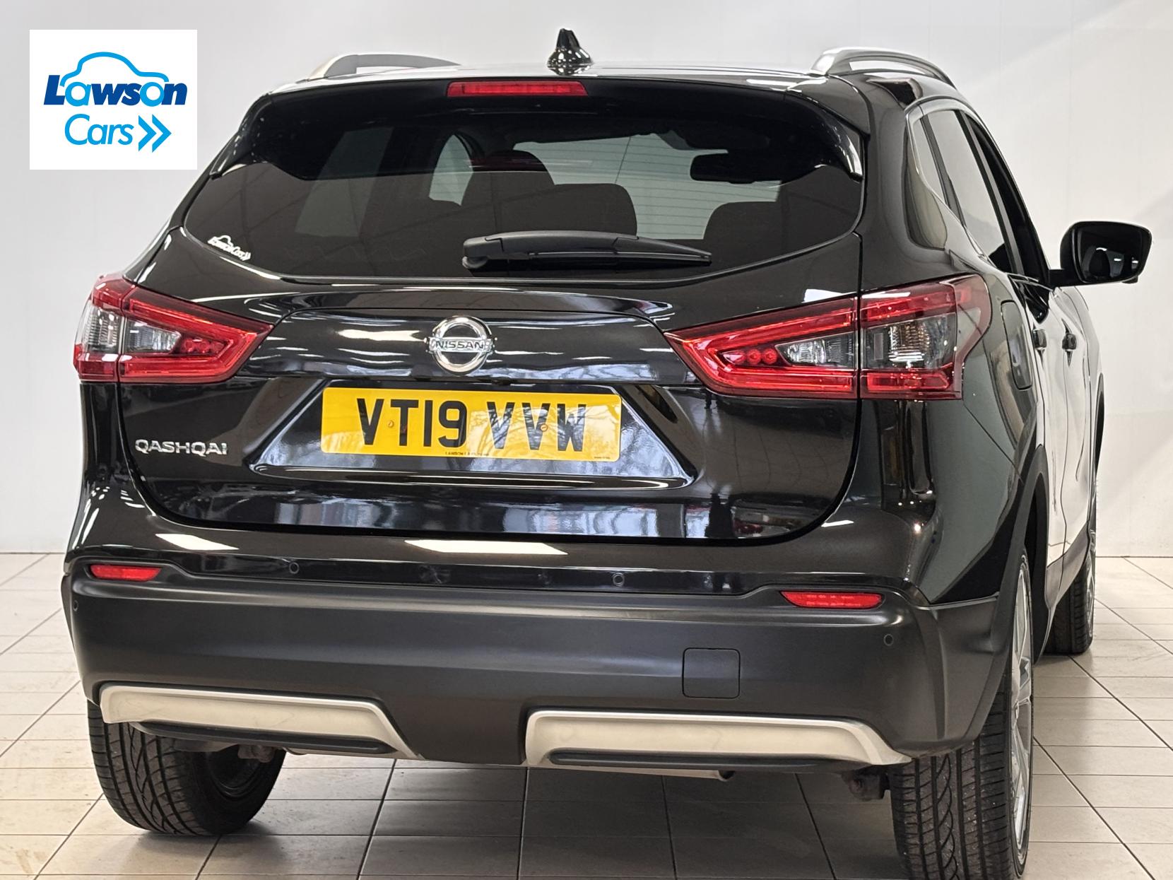 Nissan Qashqai 1.3 DIG-T Tekna SUV 5dr Petrol Manual Euro 6 (s/s) (140 ps)