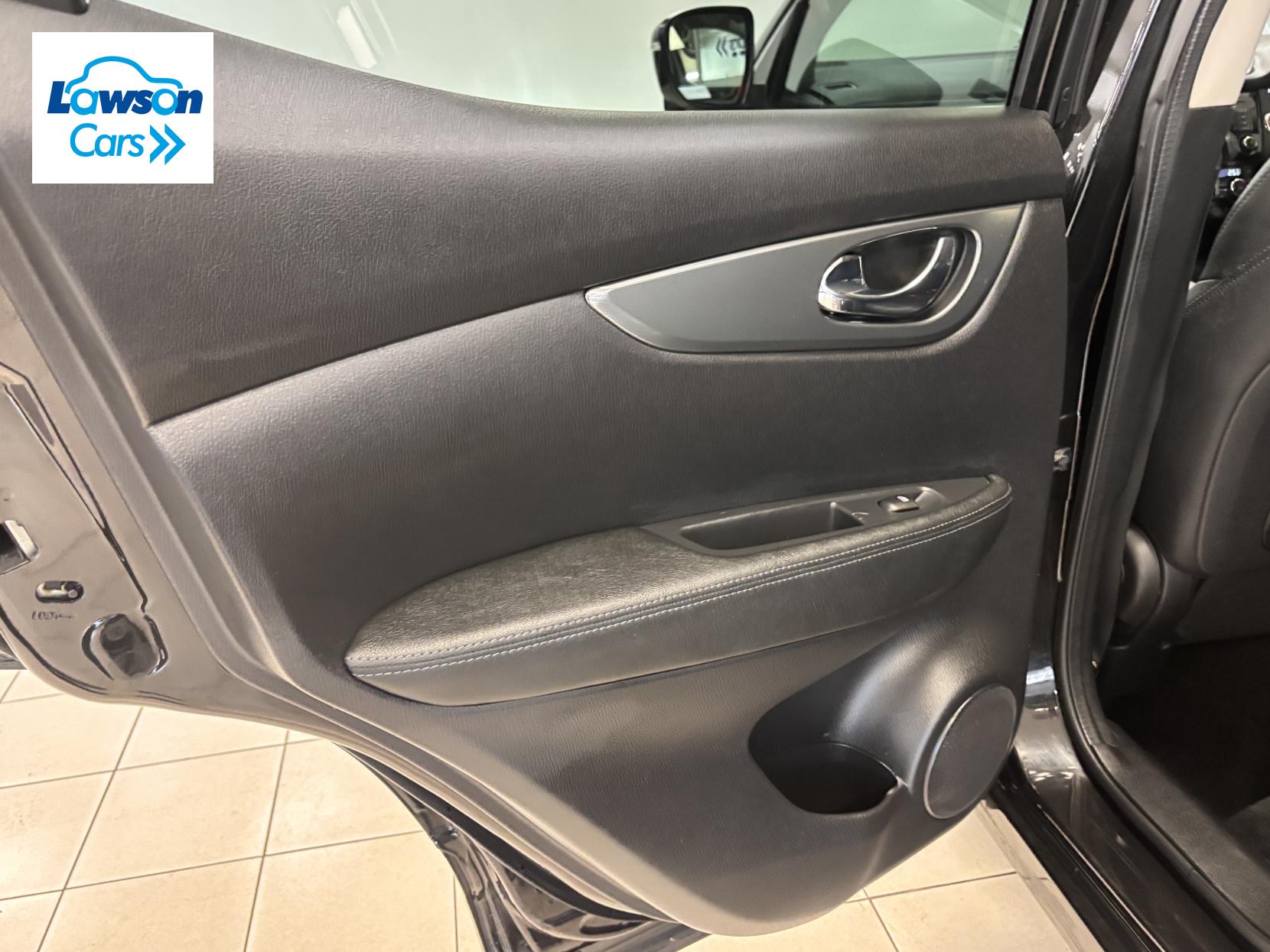 Nissan Qashqai 1.3 DIG-T Tekna SUV 5dr Petrol Manual Euro 6 (s/s) (140 ps)