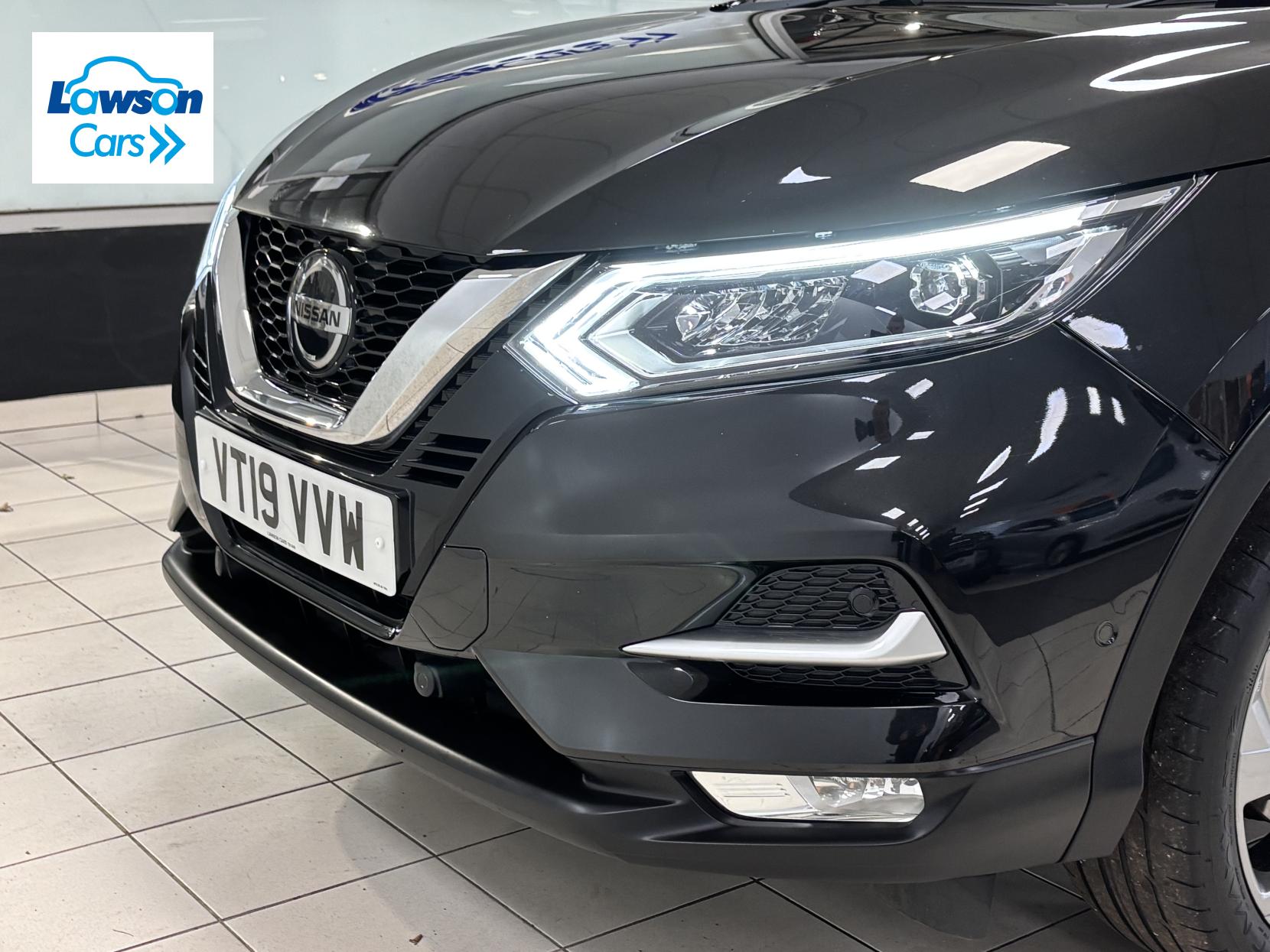 Nissan Qashqai 1.3 DIG-T Tekna SUV 5dr Petrol Manual Euro 6 (s/s) (140 ps)