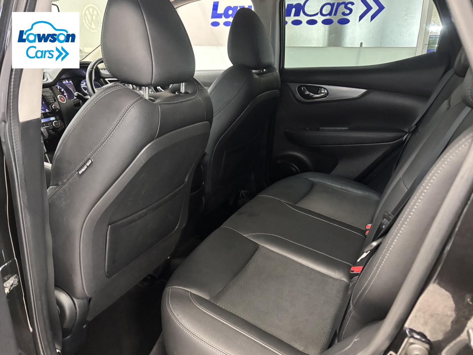 Nissan Qashqai 1.3 DIG-T Tekna SUV 5dr Petrol Manual Euro 6 (s/s) (140 ps)