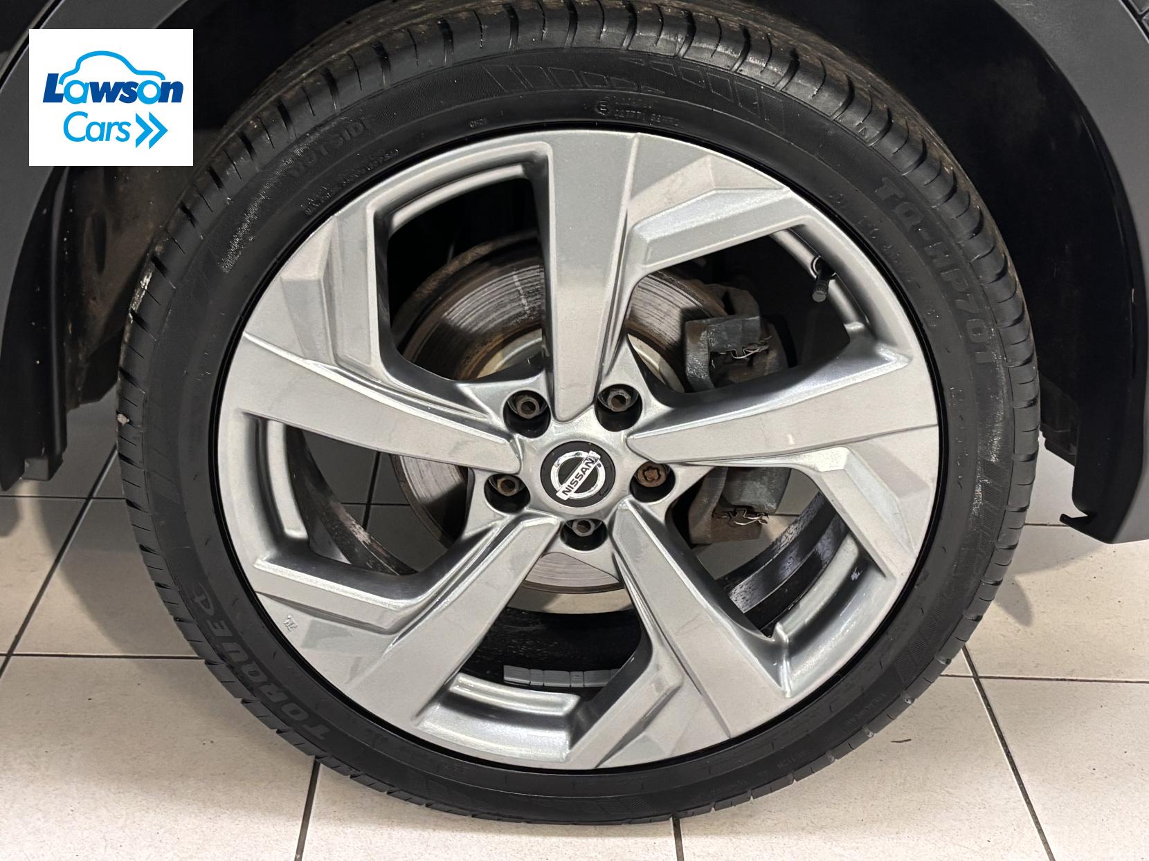 Nissan Qashqai 1.3 DIG-T Tekna SUV 5dr Petrol Manual Euro 6 (s/s) (140 ps)