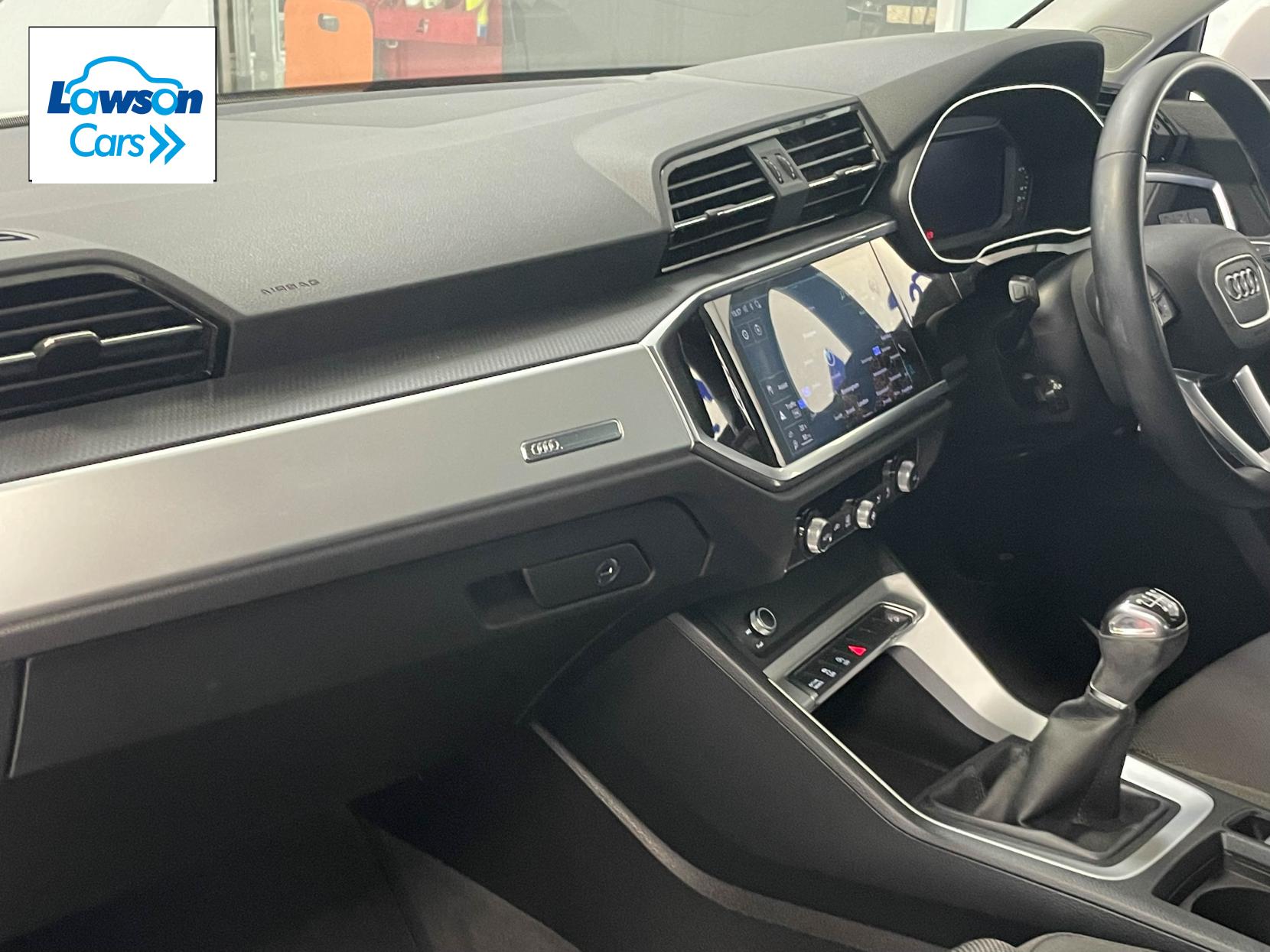 Audi Q3 1.5 TFSI CoD 35 Sport SUV 5dr Petrol Manual Euro 6 (s/s) (150 ps)