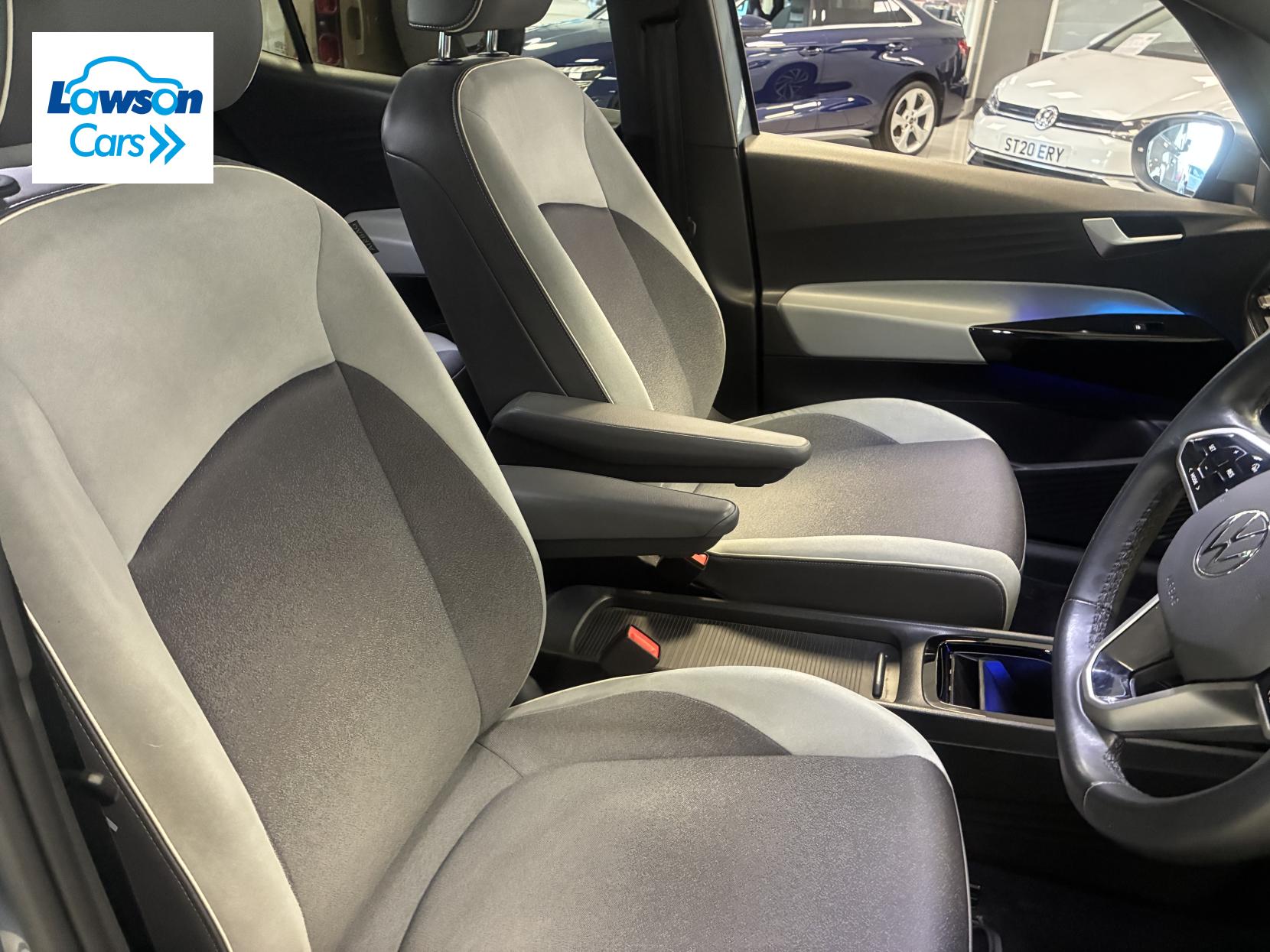 Volkswagen ID.3 Pro 58kWh Family Hatchback 5dr Electric Auto (145 ps)