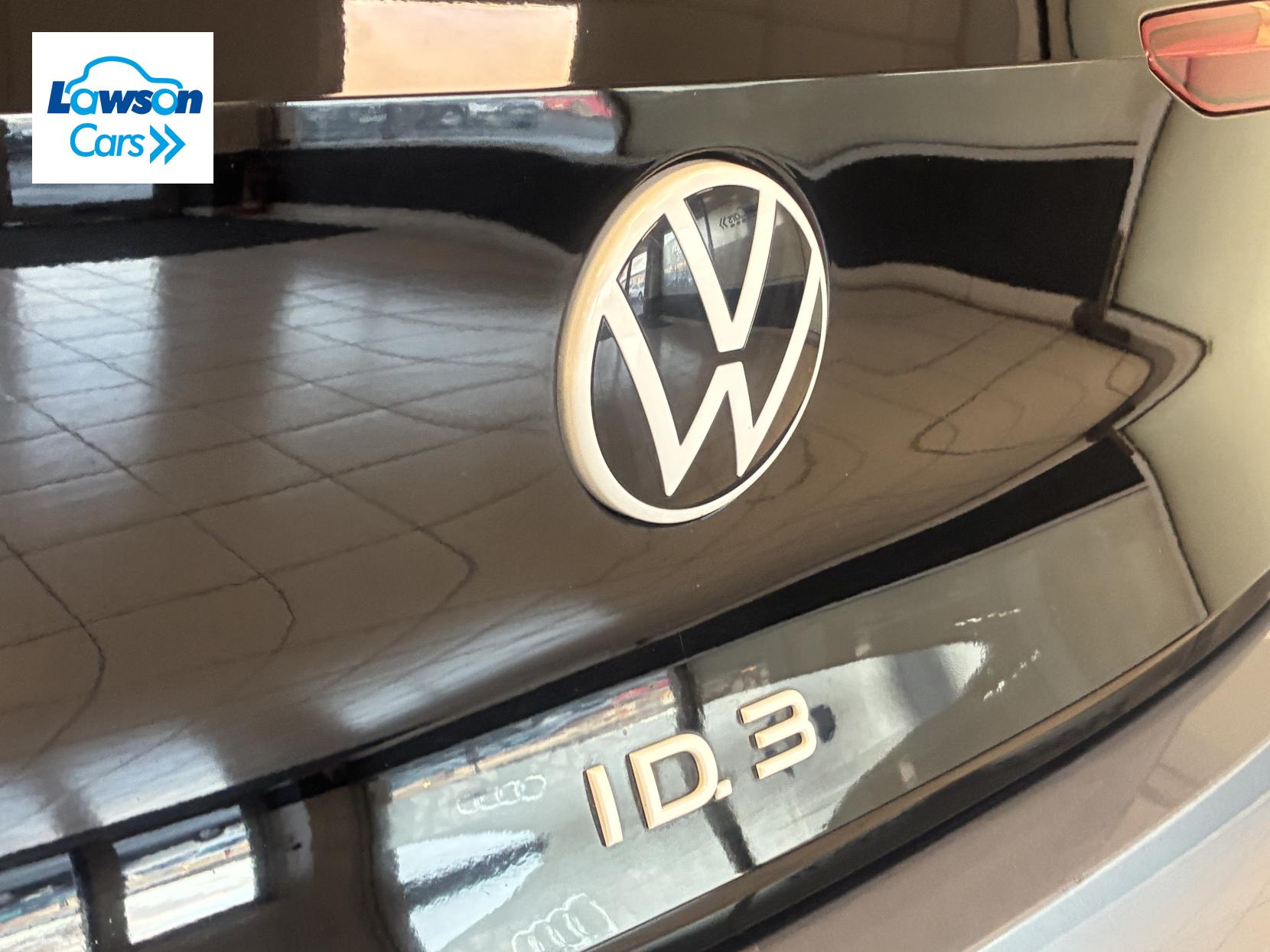 Volkswagen ID.3 Pro 58kWh Family Hatchback 5dr Electric Auto (145 ps)