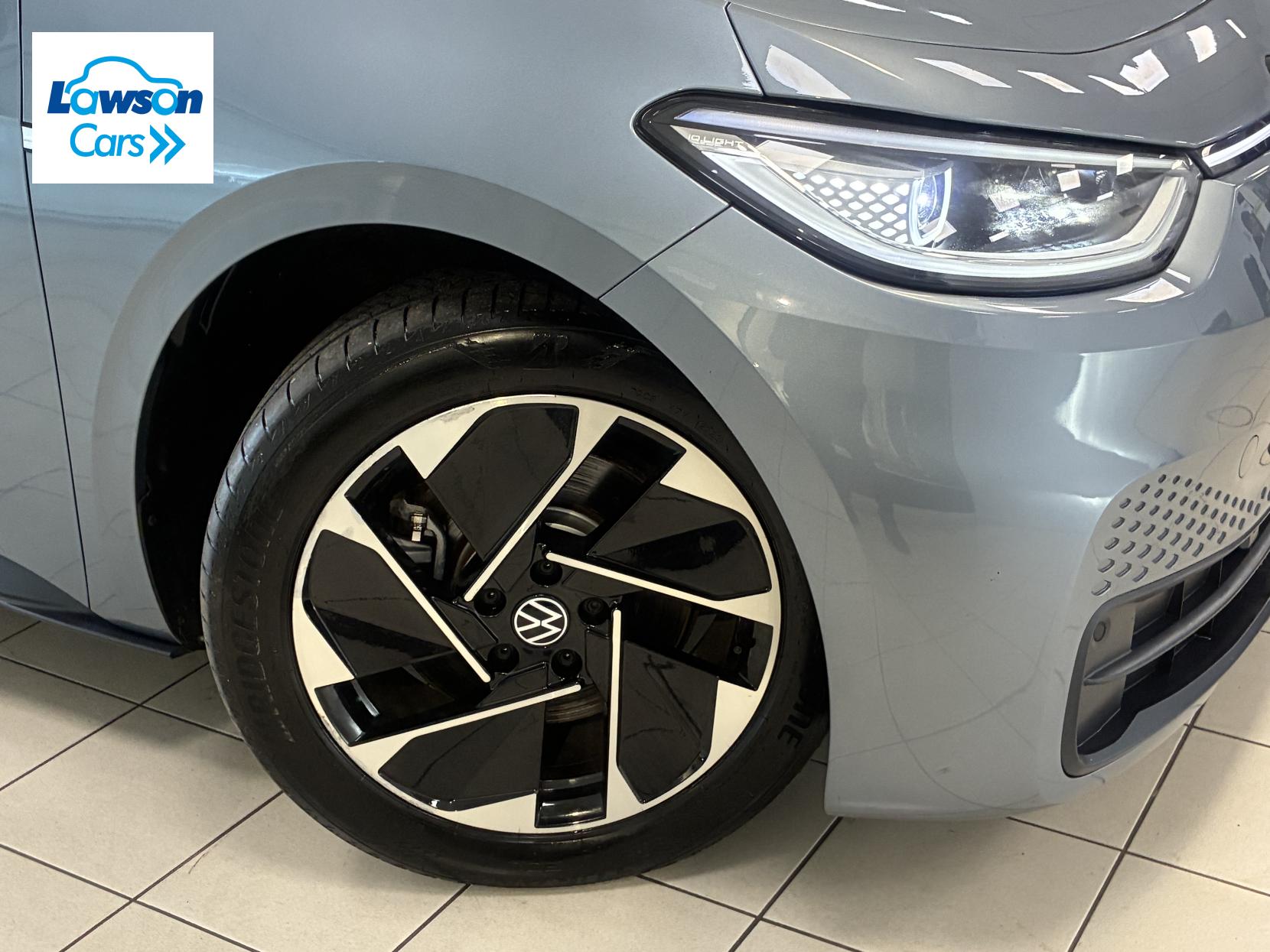 Volkswagen ID.3 Pro 58kWh Family Hatchback 5dr Electric Auto (145 ps)