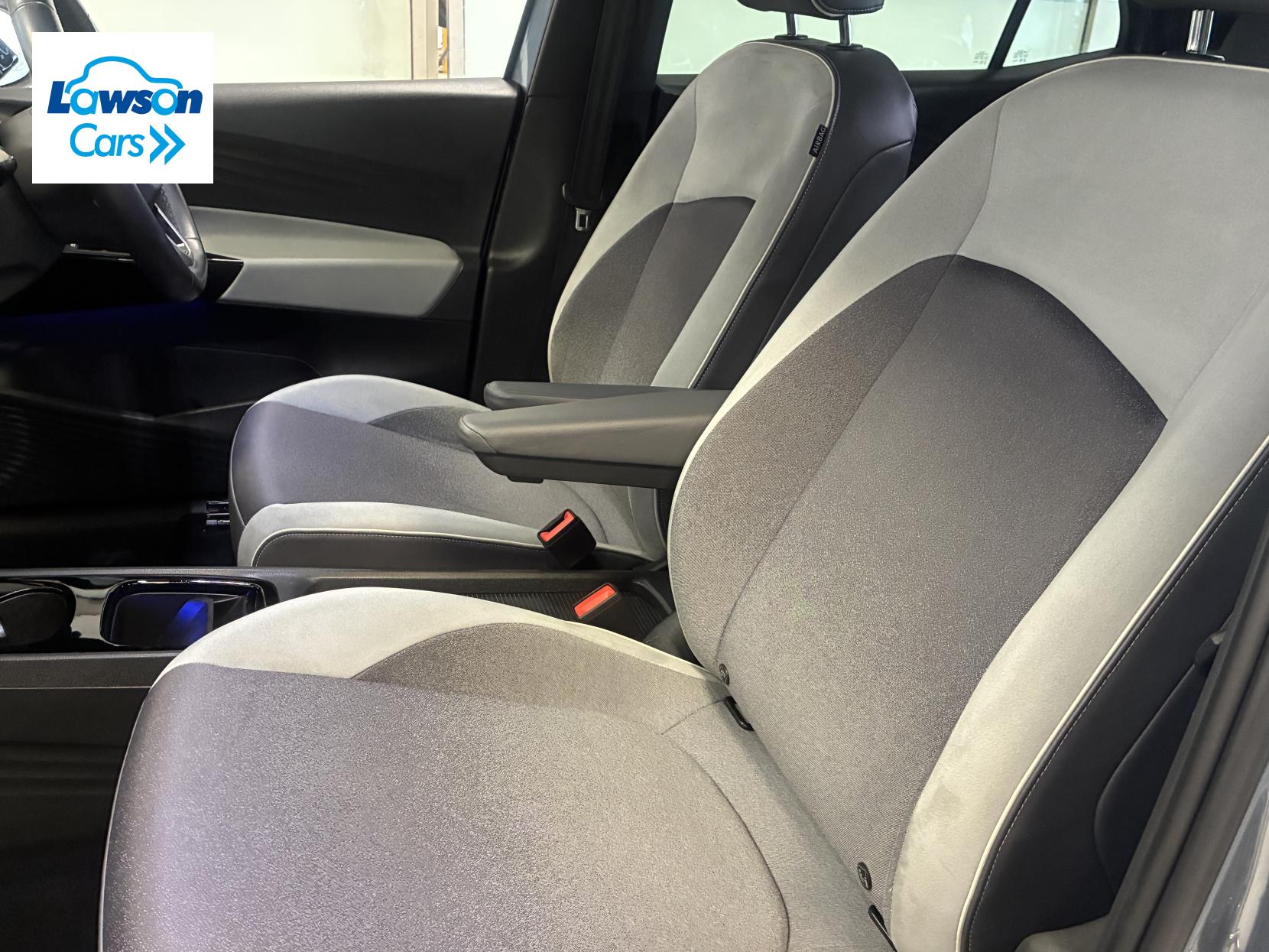 Volkswagen ID.3 Pro 58kWh Family Hatchback 5dr Electric Auto (145 ps)