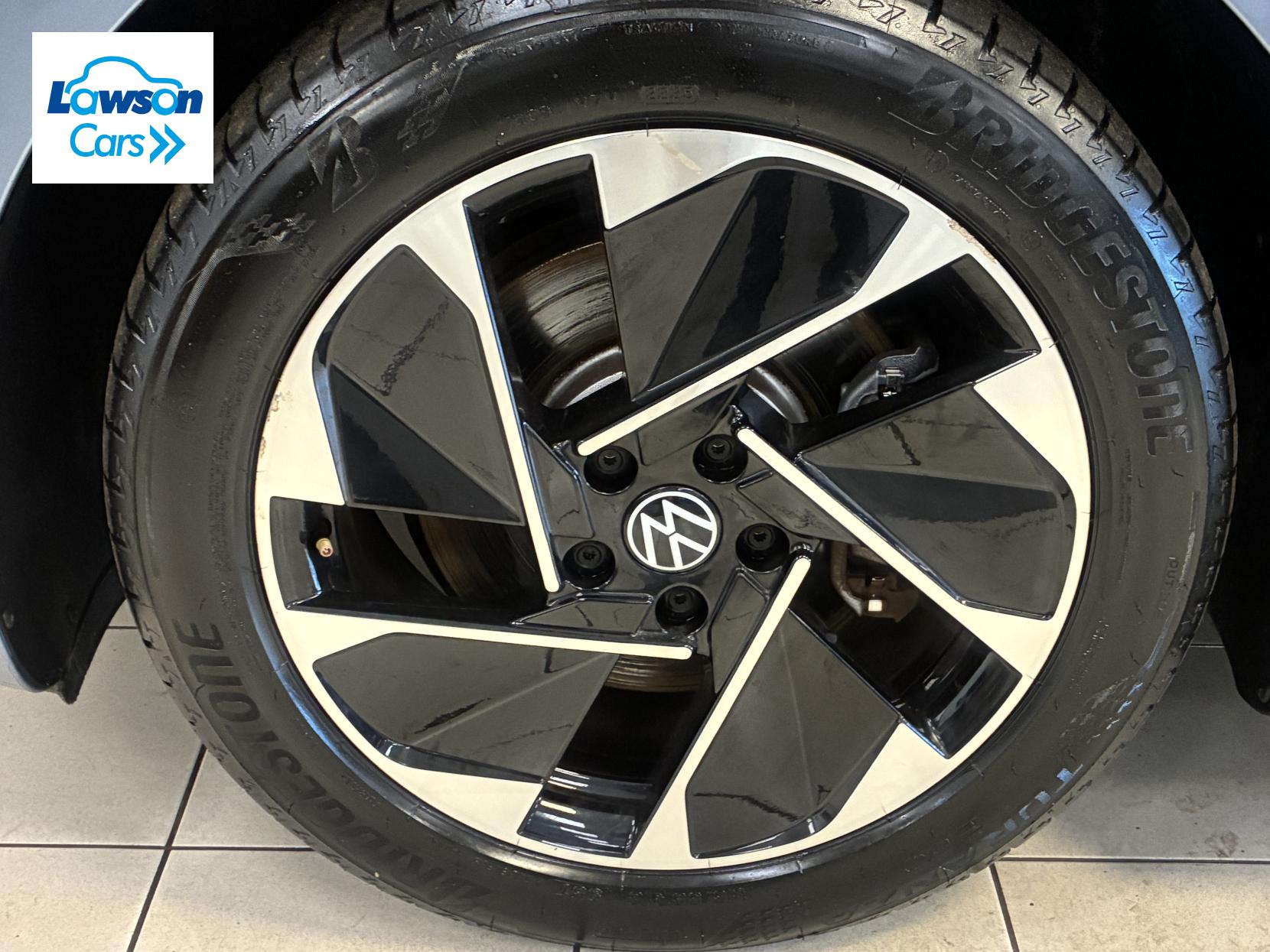 Volkswagen ID.3 Pro 58kWh Family Hatchback 5dr Electric Auto (145 ps)