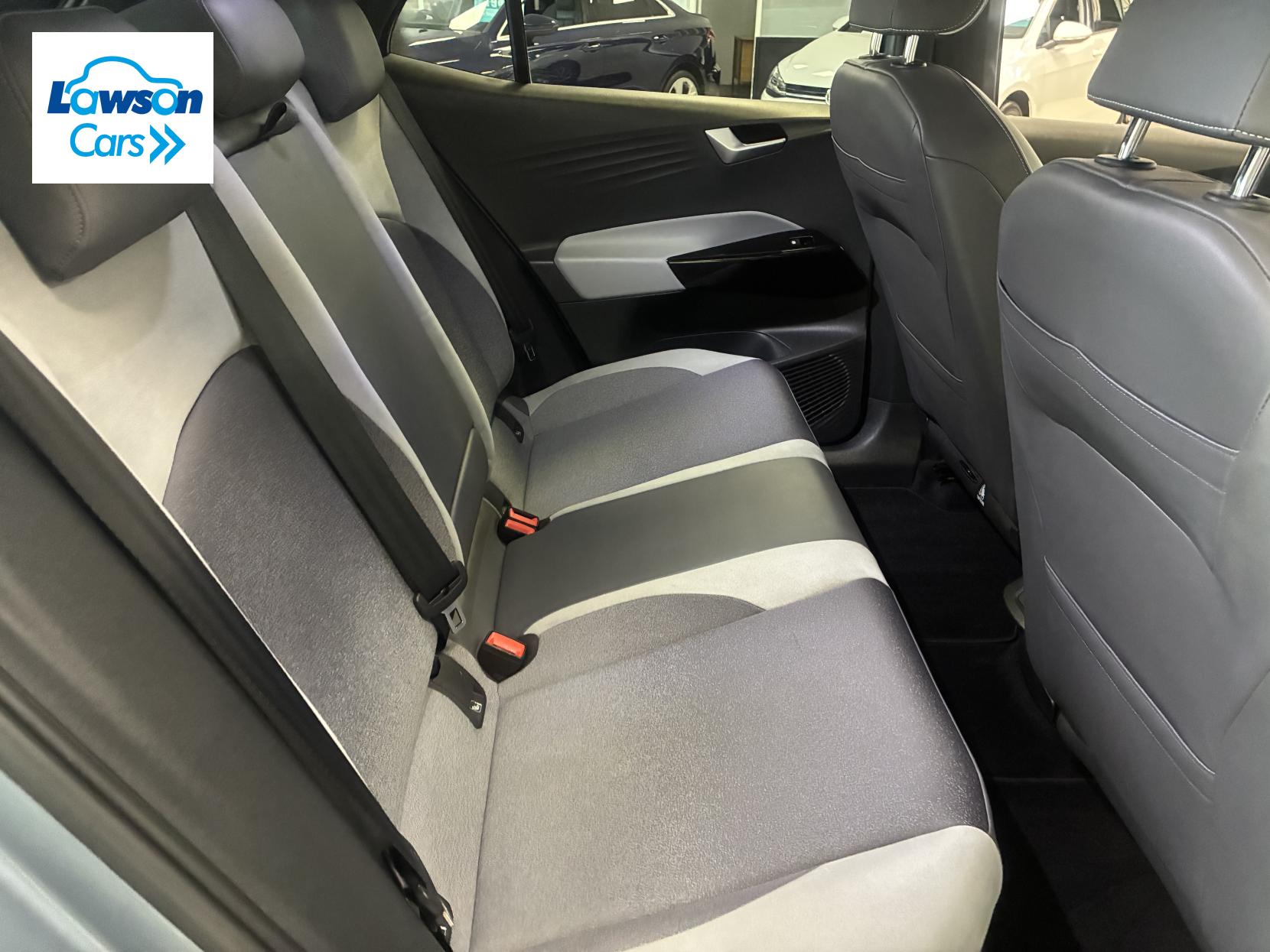 Volkswagen ID.3 Pro 58kWh Family Hatchback 5dr Electric Auto (145 ps)