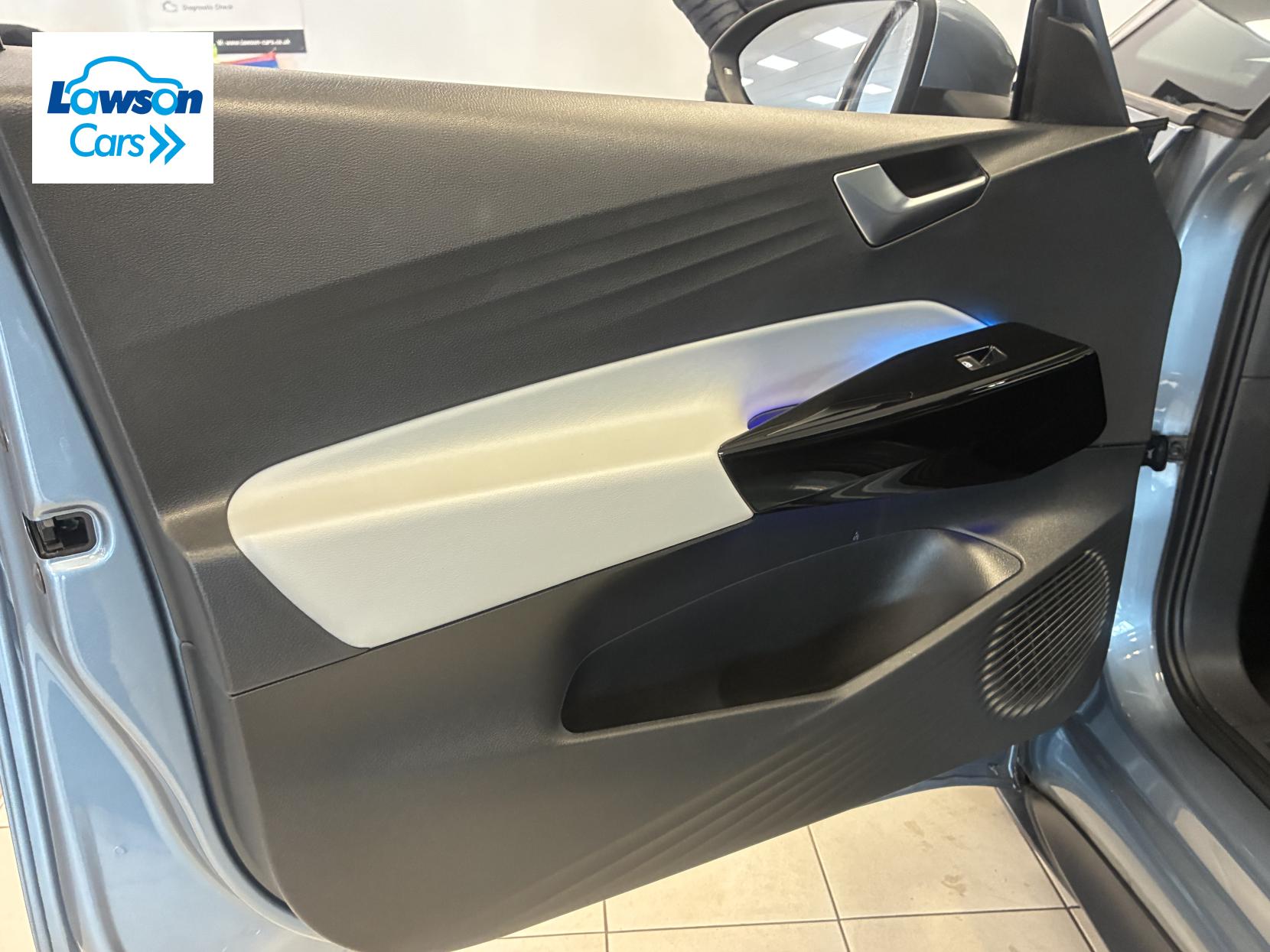 Volkswagen ID.3 Pro 58kWh Family Hatchback 5dr Electric Auto (145 ps)