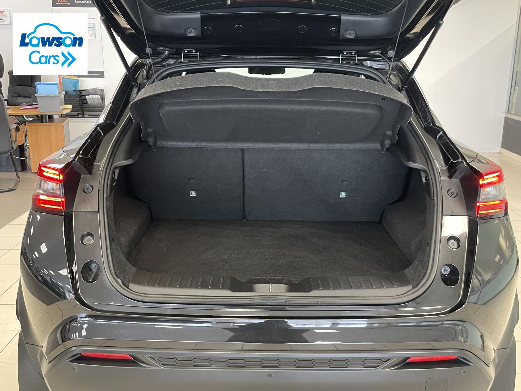 Nissan Juke 1.0 DIG-T N-Connecta SUV 5dr Petrol Manual Euro 6 (s/s) (114 ps)