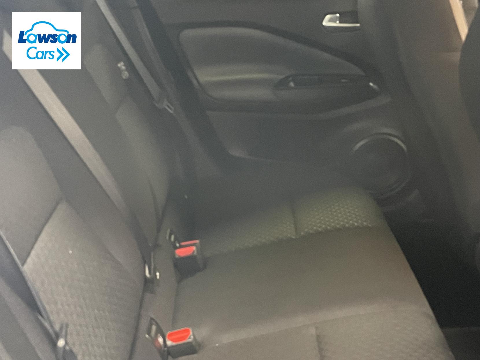 Nissan Juke 1.0 DIG-T N-Connecta SUV 5dr Petrol Manual Euro 6 (s/s) (114 ps)