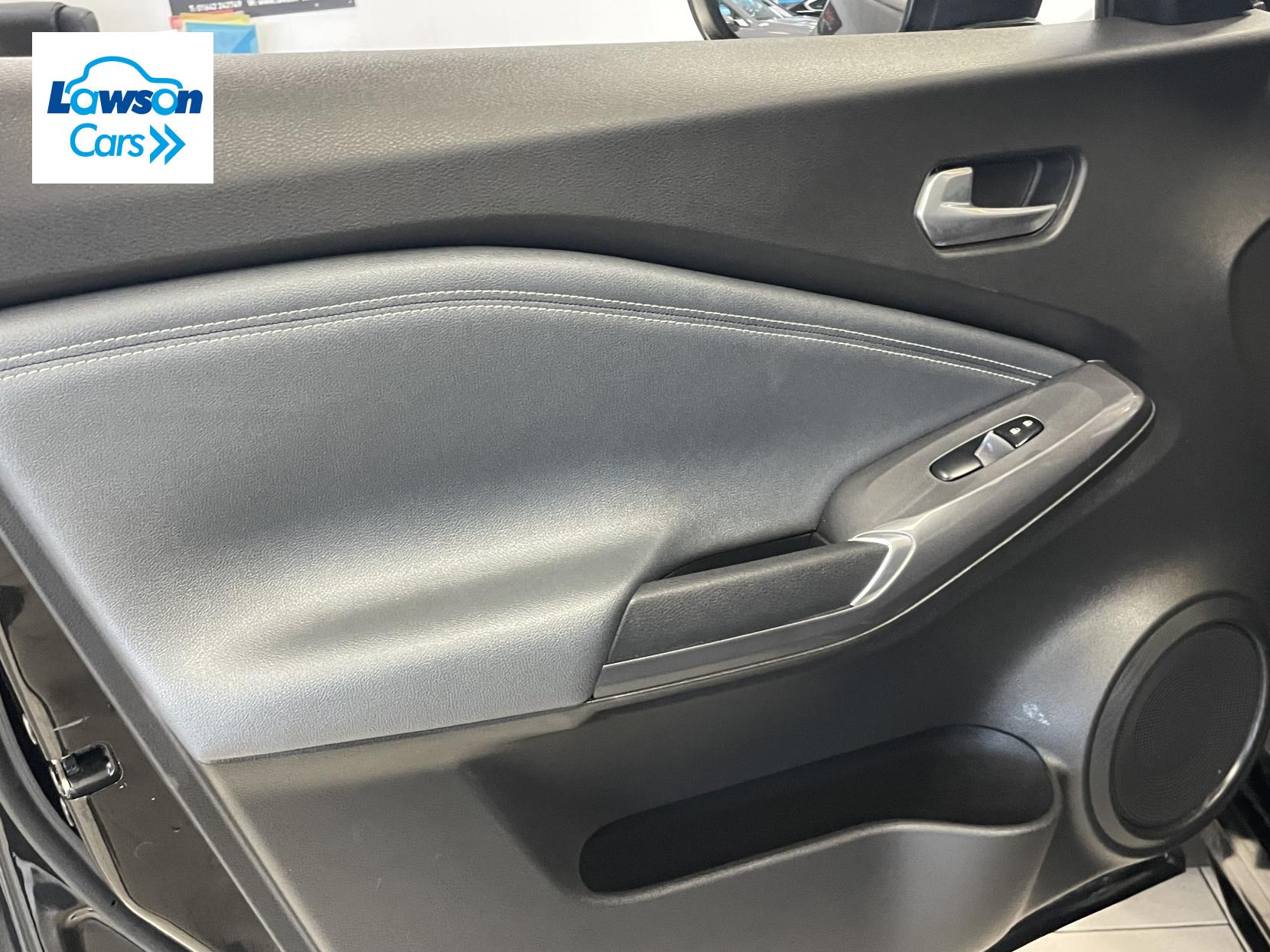 Nissan Juke 1.0 DIG-T N-Connecta SUV 5dr Petrol Manual Euro 6 (s/s) (114 ps)