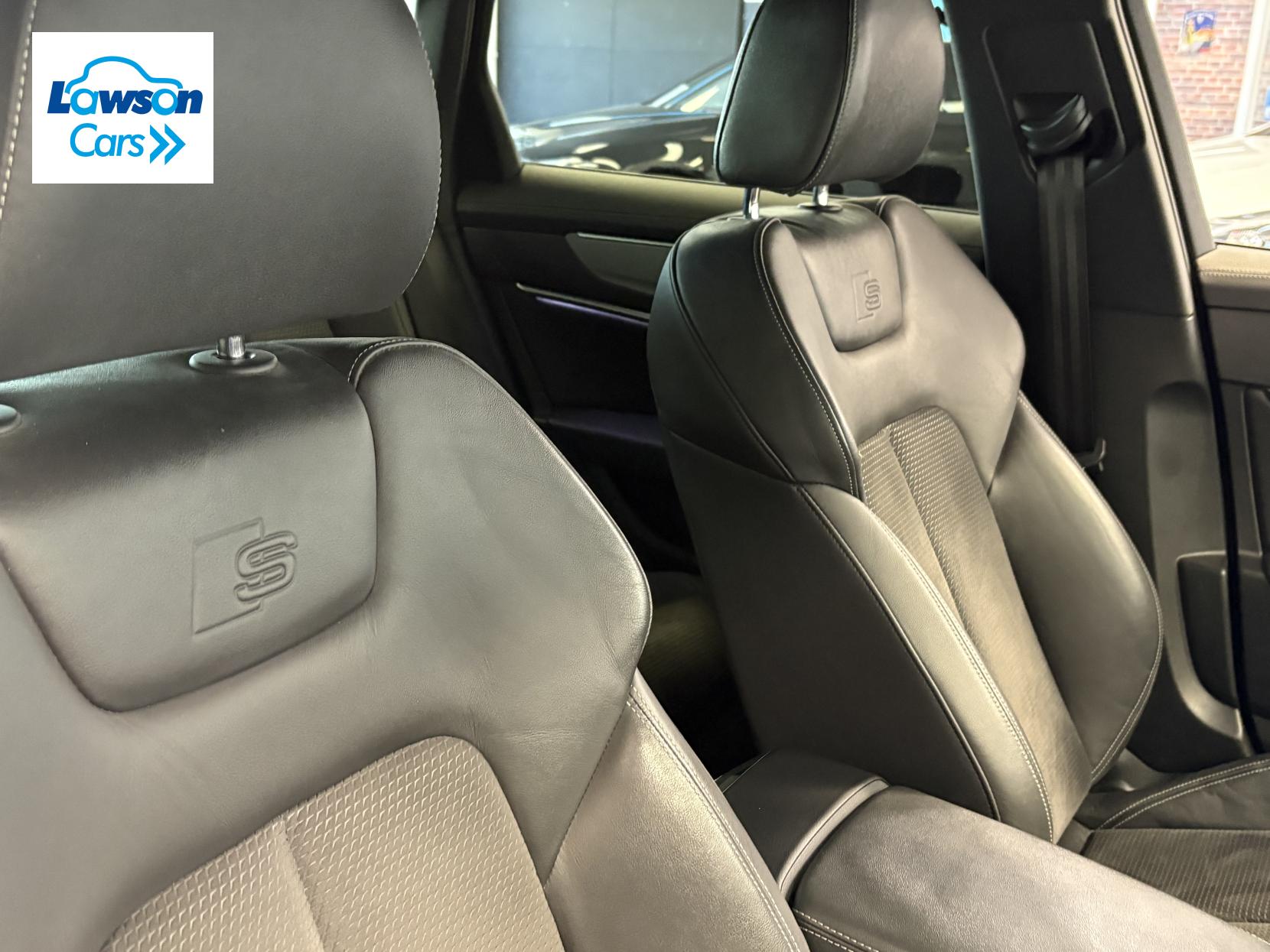 Audi A6 Saloon 2.0 TDI 40 Black Edition Saloon 4dr Diesel S Tronic quattro Euro 6 (s/s) (204 ps)