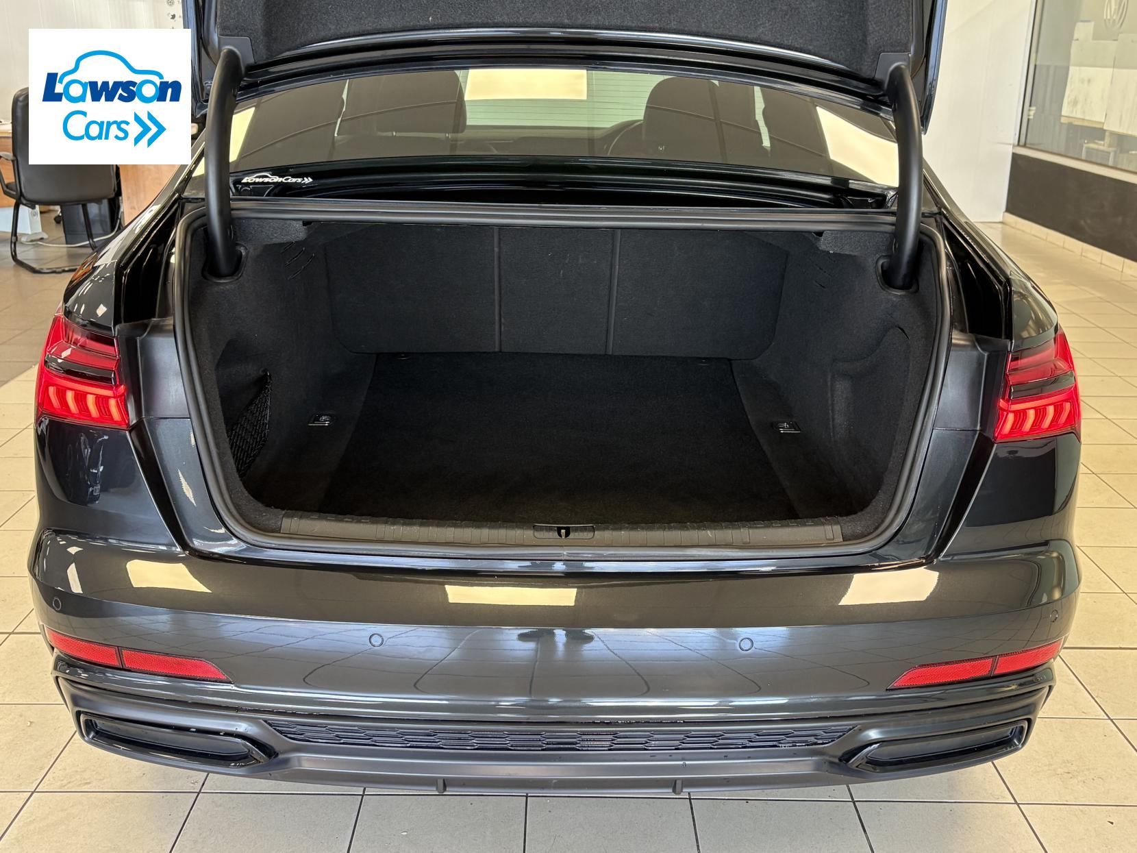 Audi A6 Saloon 2.0 TDI 40 Black Edition Saloon 4dr Diesel S Tronic quattro Euro 6 (s/s) (204 ps)