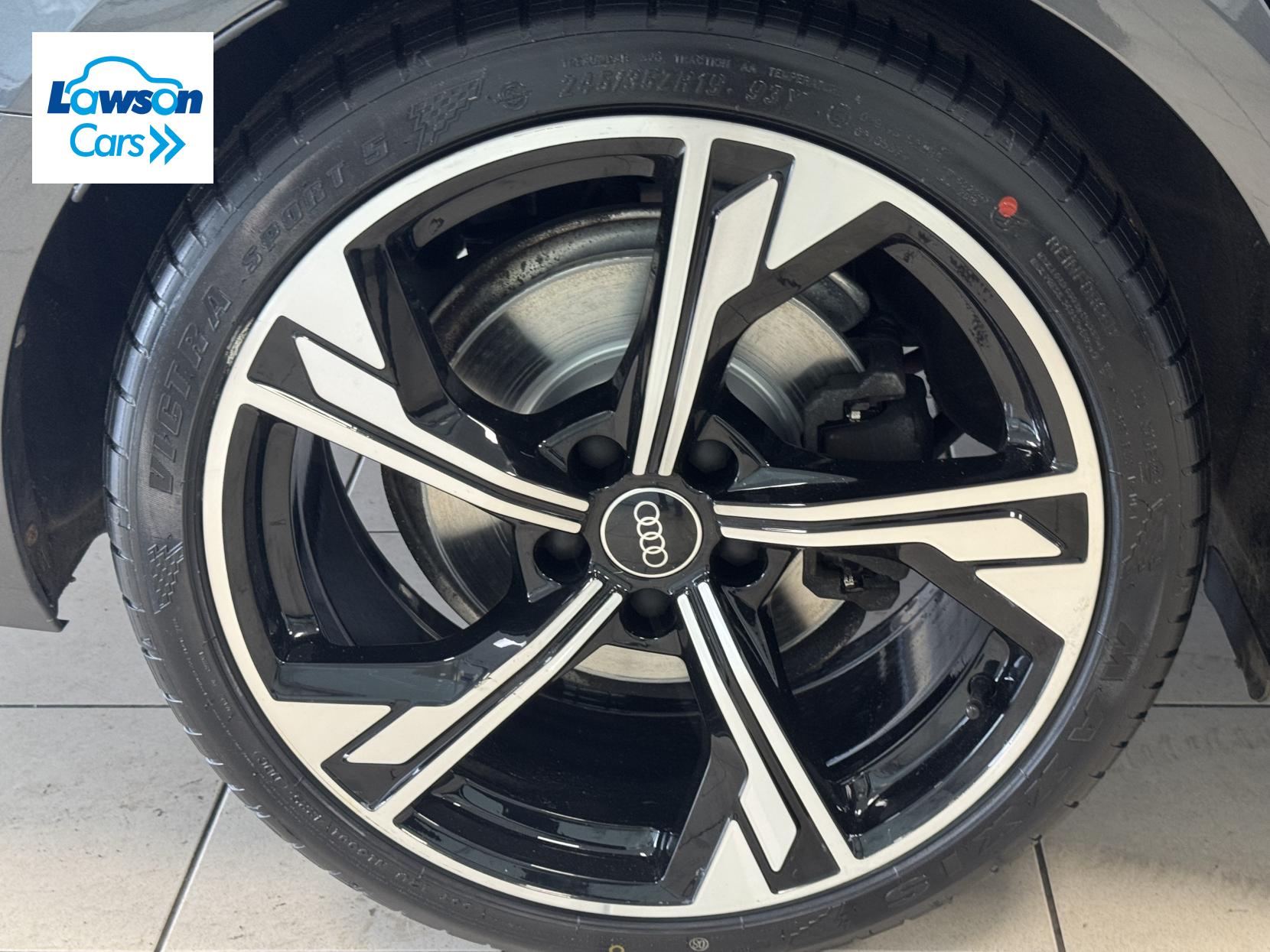 Audi A4 2.0 TFSI 40 Black Edition Saloon 4dr Petrol S Tronic Euro 6 (s/s) (204 ps)