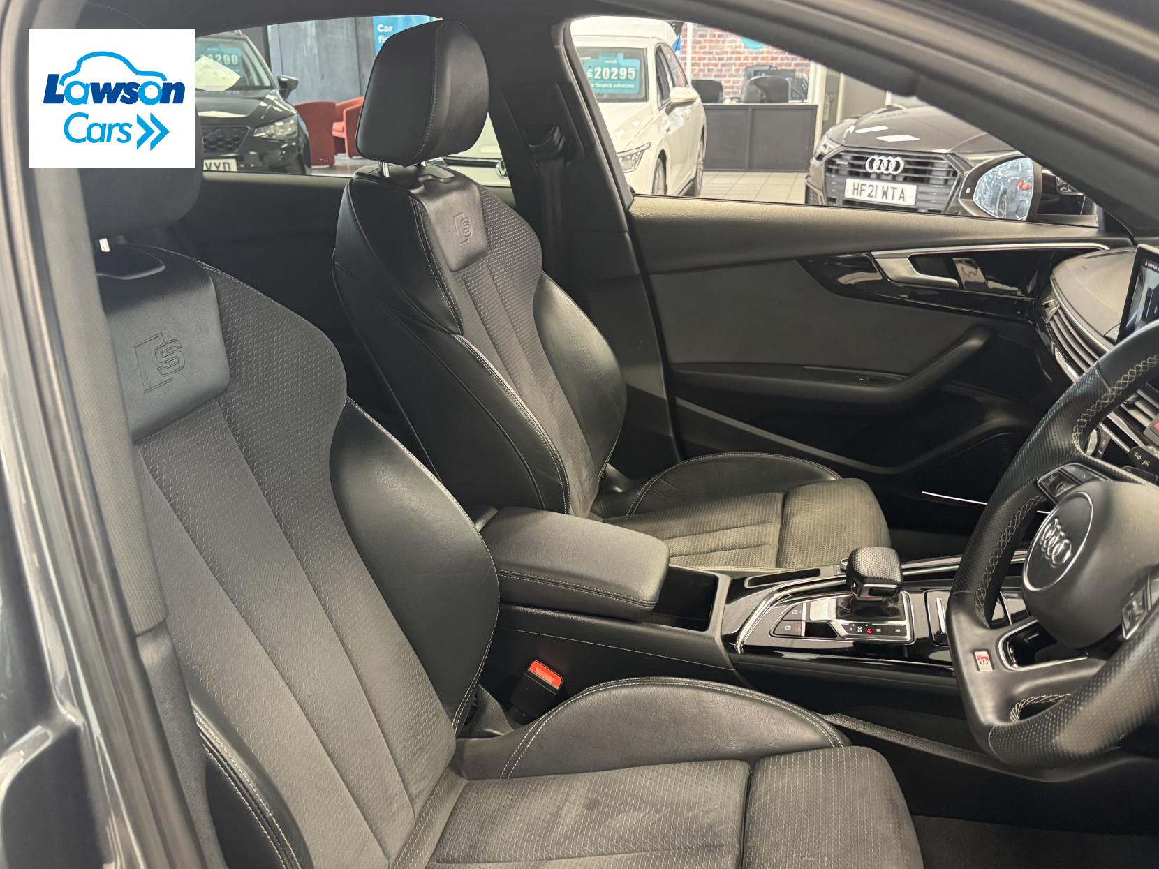 Audi A4 2.0 TFSI 40 Black Edition Saloon 4dr Petrol S Tronic Euro 6 (s/s) (204 ps)