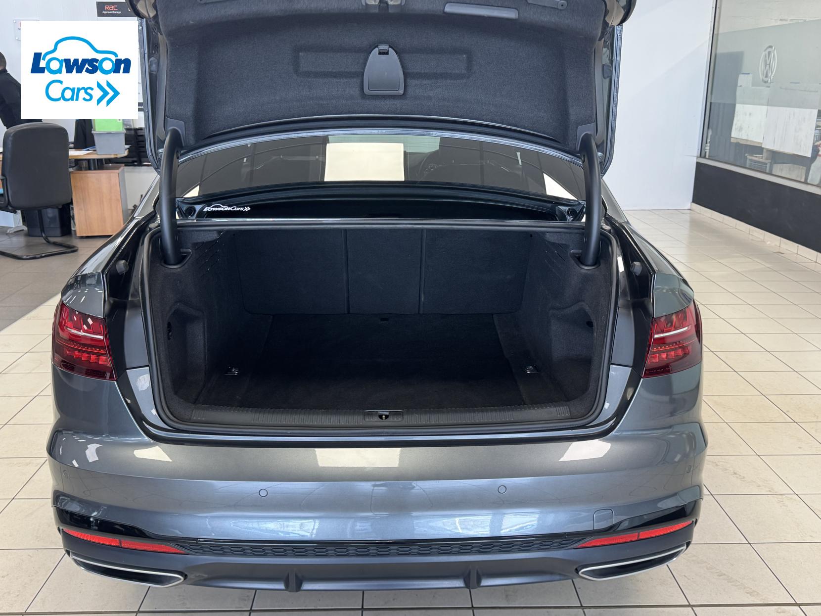 Audi A4 2.0 TFSI 40 Black Edition Saloon 4dr Petrol S Tronic Euro 6 (s/s) (204 ps)