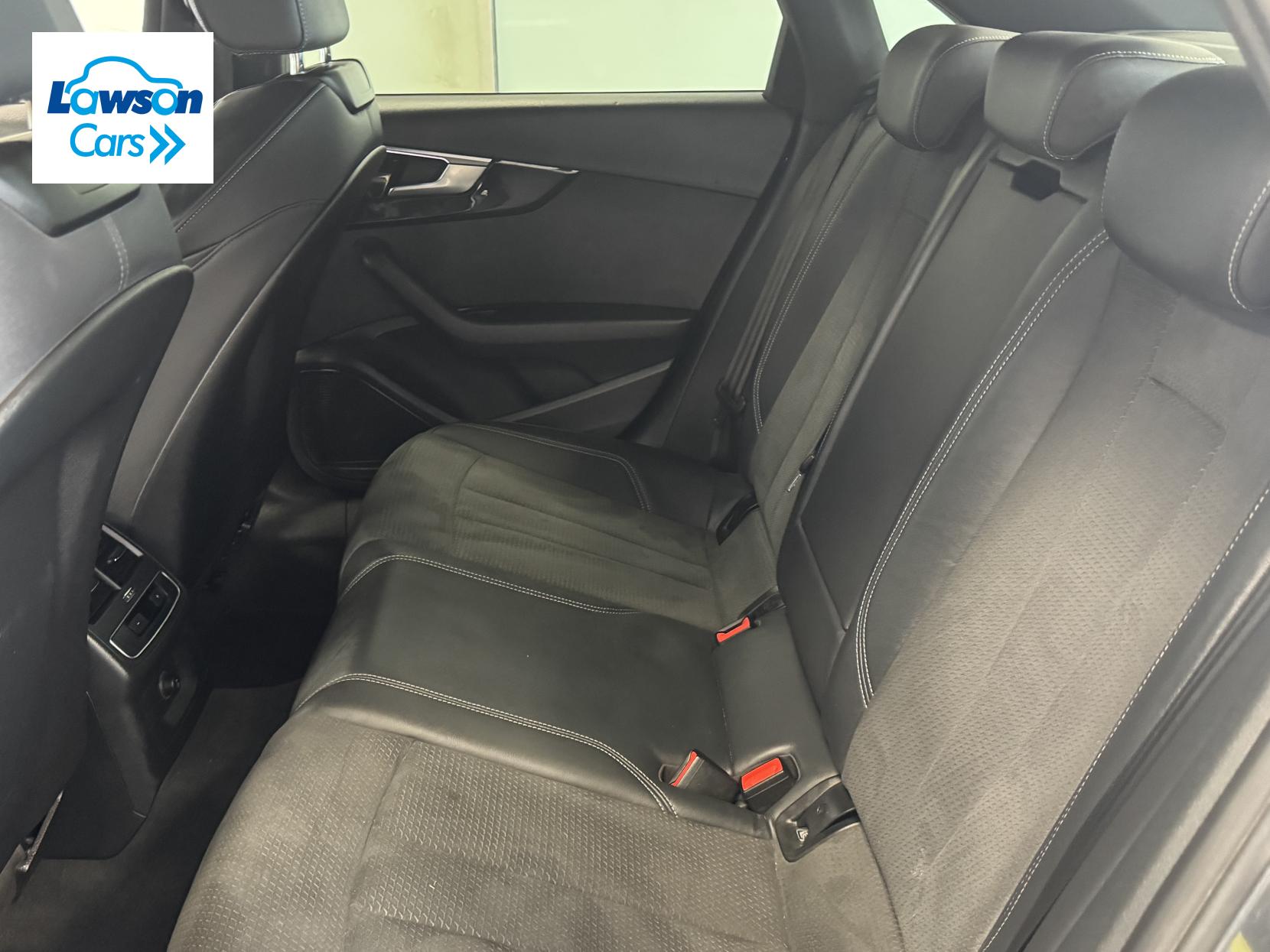 Audi A4 2.0 TFSI 40 Black Edition Saloon 4dr Petrol S Tronic Euro 6 (s/s) (204 ps)