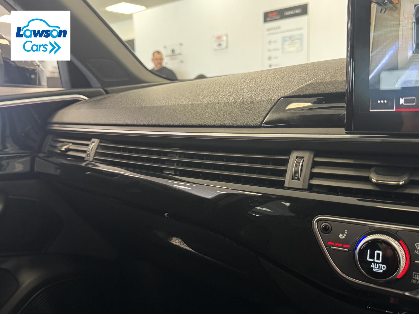 Audi A4 2.0 TFSI 40 Black Edition Saloon 4dr Petrol S Tronic Euro 6 (s/s) (204 ps)