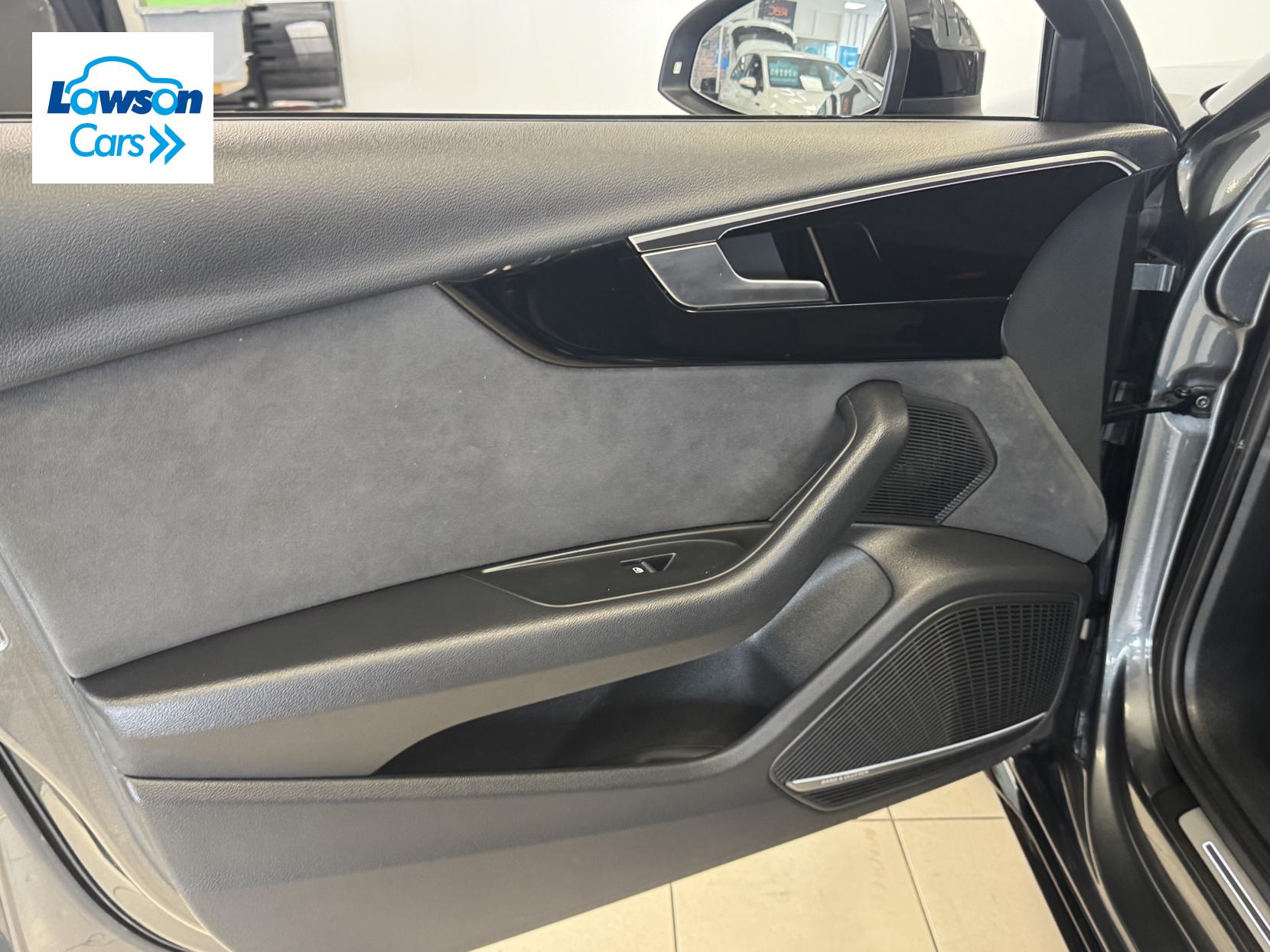 Audi A4 2.0 TFSI 40 Black Edition Saloon 4dr Petrol S Tronic Euro 6 (s/s) (204 ps)