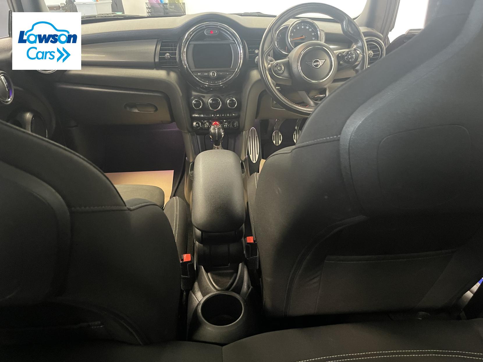 MINI Hatch 1.5 Cooper Sport Hatchback 3dr Petrol Manual Euro 6 (s/s) (136 ps)