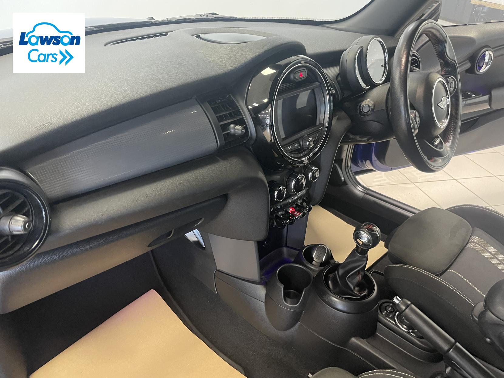 MINI Hatch 1.5 Cooper Sport Hatchback 3dr Petrol Manual Euro 6 (s/s) (136 ps)