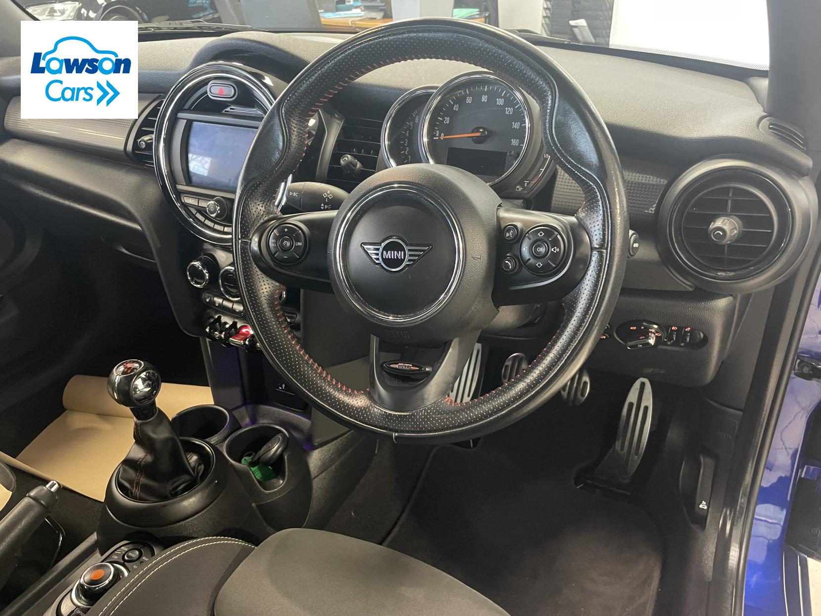 MINI Hatch 1.5 Cooper Sport Hatchback 3dr Petrol Manual Euro 6 (s/s) (136 ps)