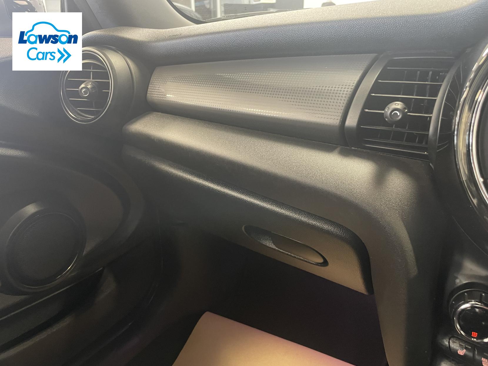 MINI Hatch 1.5 Cooper Sport Hatchback 3dr Petrol Manual Euro 6 (s/s) (136 ps)