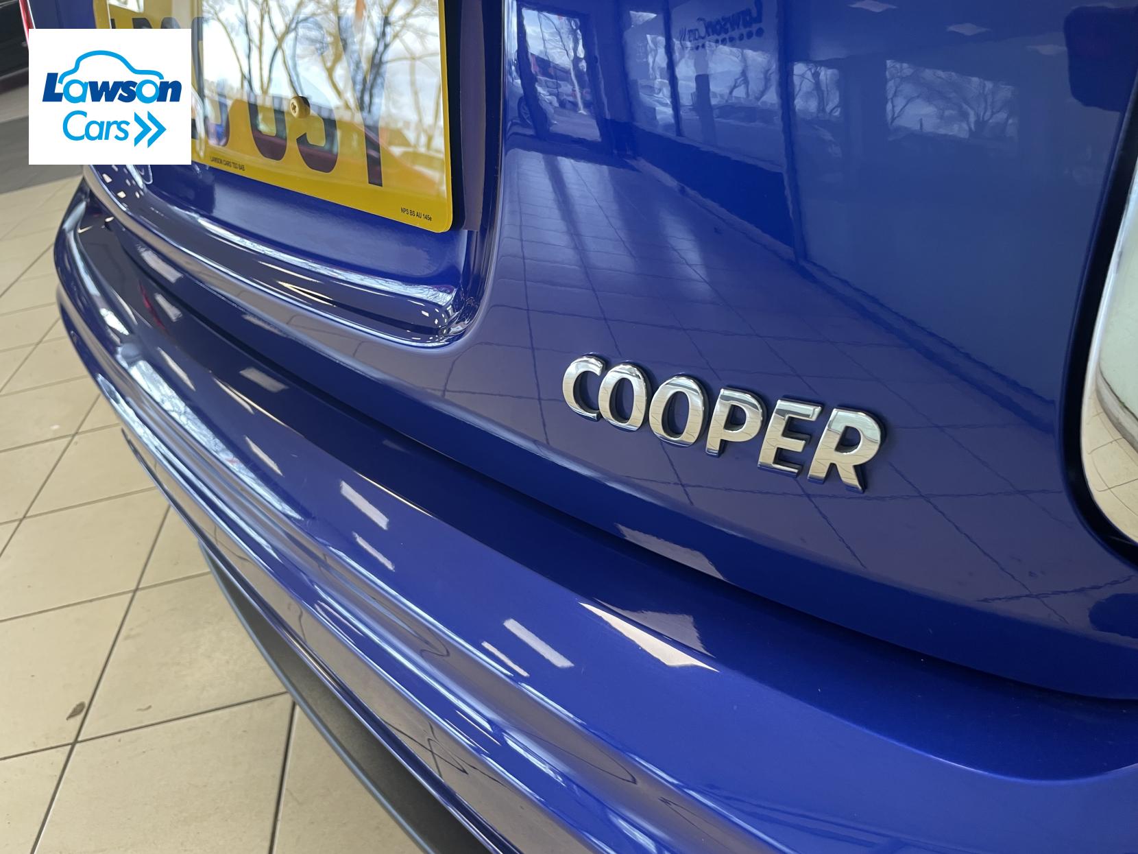 MINI Hatch 1.5 Cooper Sport Hatchback 3dr Petrol Manual Euro 6 (s/s) (136 ps)