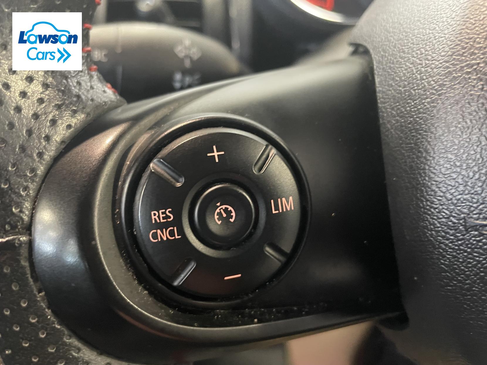 MINI Hatch 1.5 Cooper Sport Hatchback 3dr Petrol Manual Euro 6 (s/s) (136 ps)