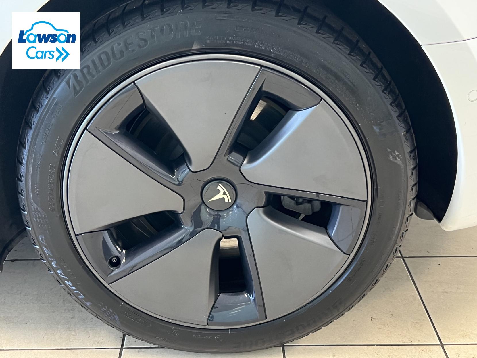 Tesla Model 3 Standard Range Plus Saloon 4dr Electric Auto RWD (241 bhp)