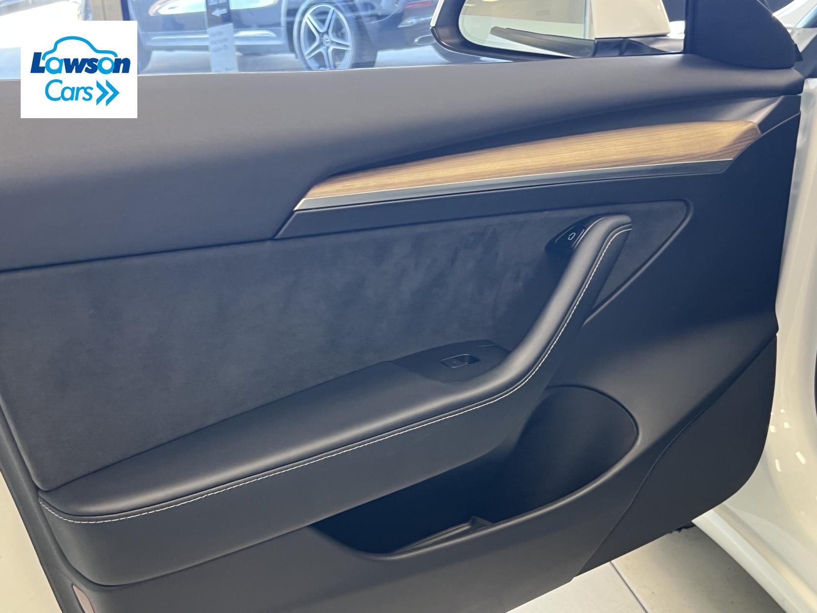 Tesla Model 3 Standard Range Plus Saloon 4dr Electric Auto RWD (241 bhp)