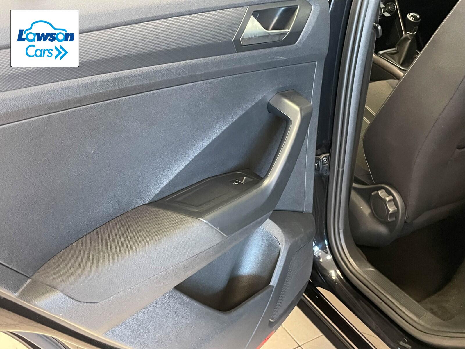 Volkswagen T-roc 1.0 TSI SE 5dr