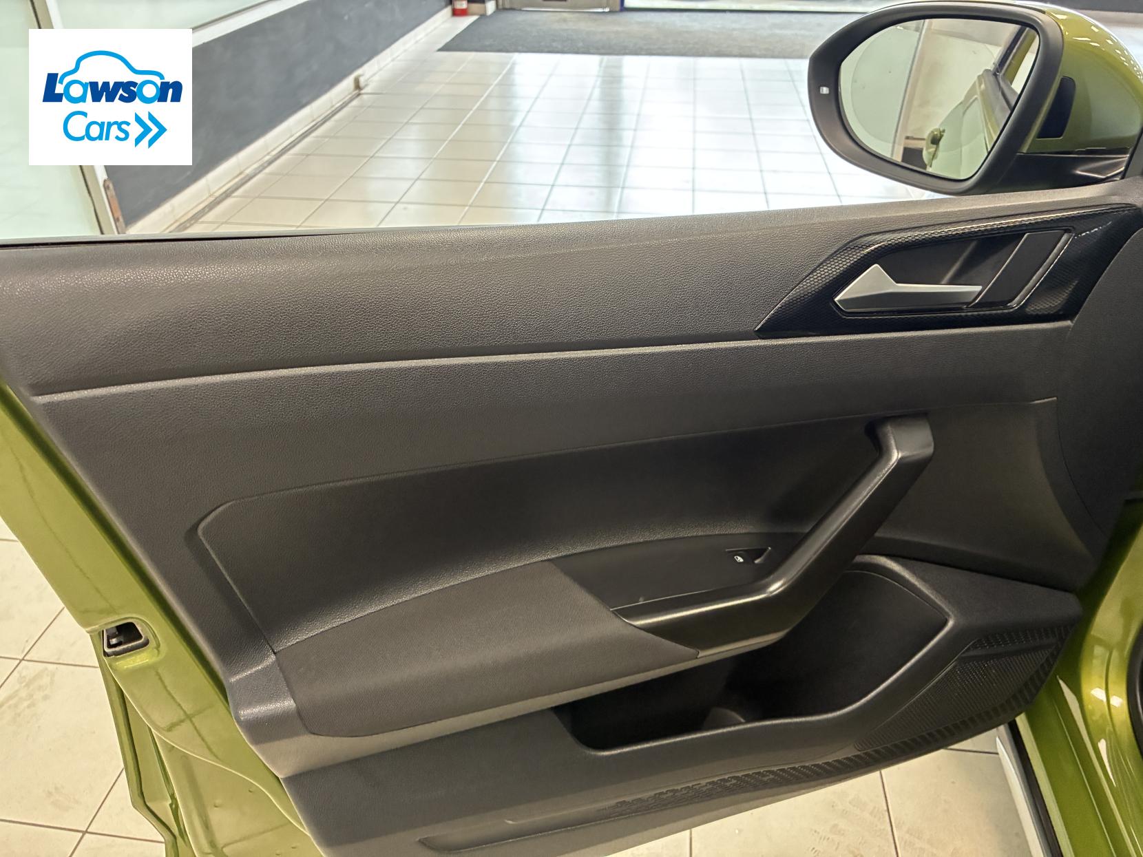 Volkswagen Taigo 1.0 TSI Life SUV 5dr Petrol DSG Euro 6 (s/s) (110 ps)