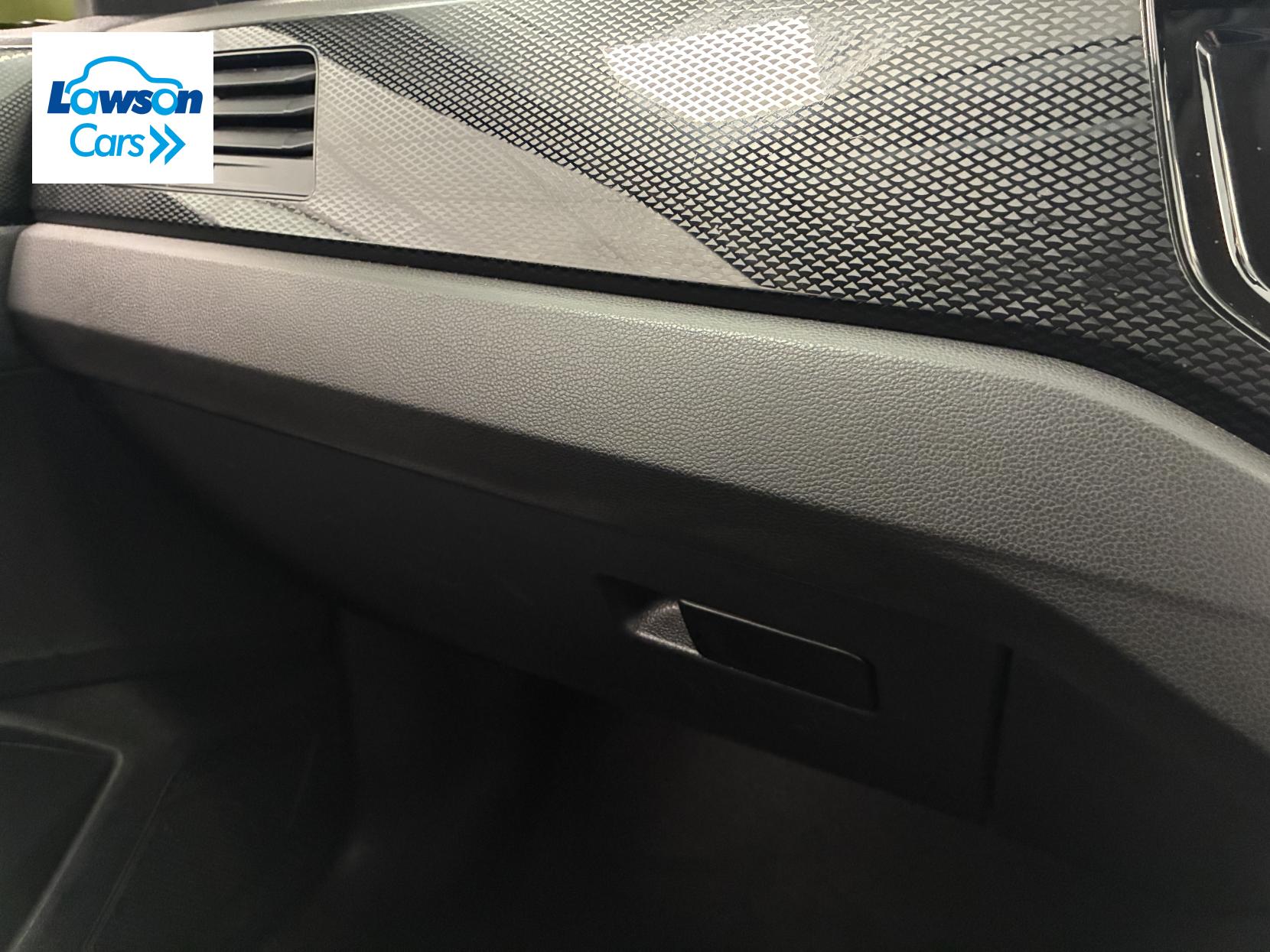 Volkswagen Taigo 1.0 TSI Life SUV 5dr Petrol DSG Euro 6 (s/s) (110 ps)